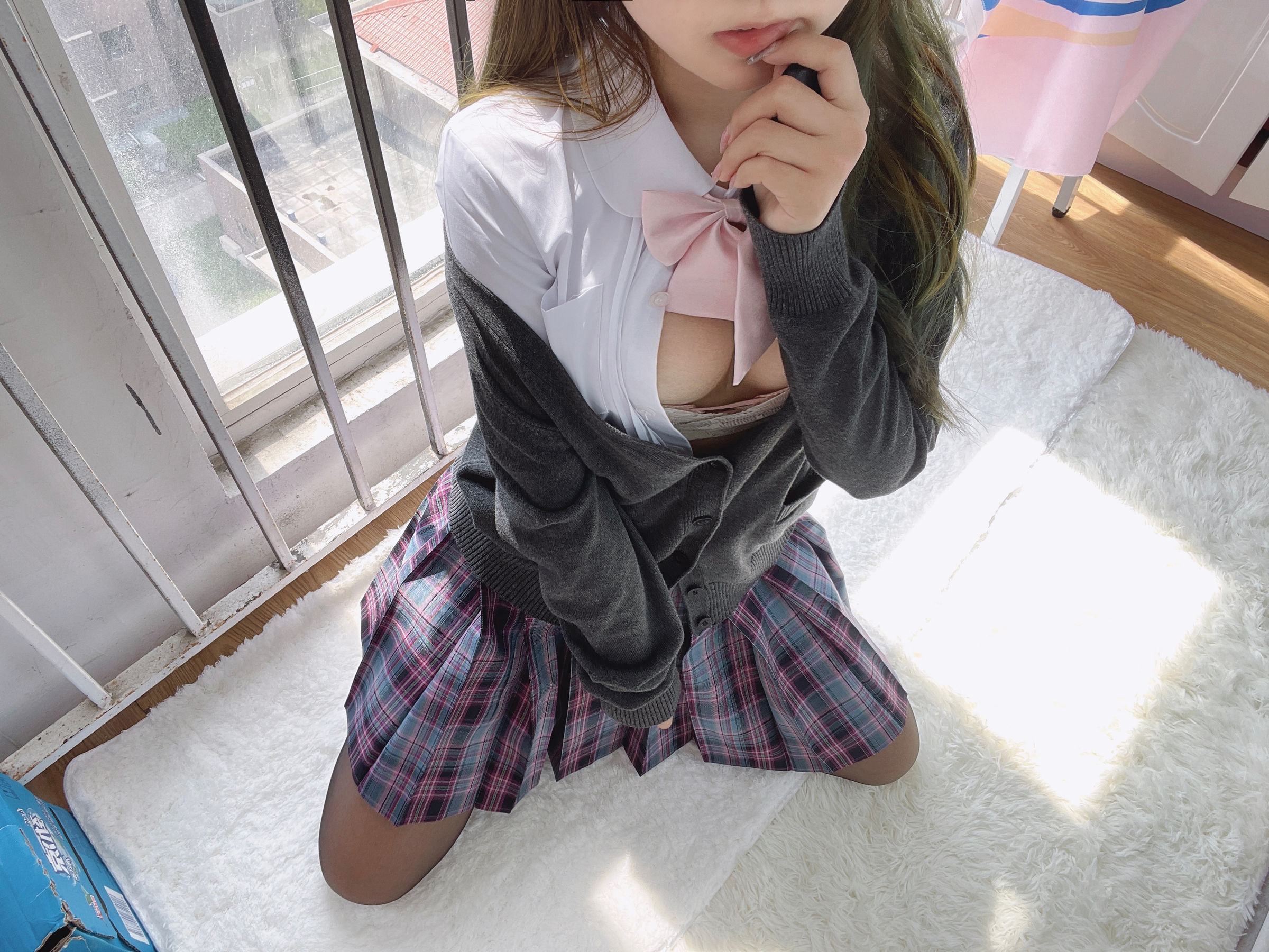 [福利COS] eloise软软 - JK黑丝