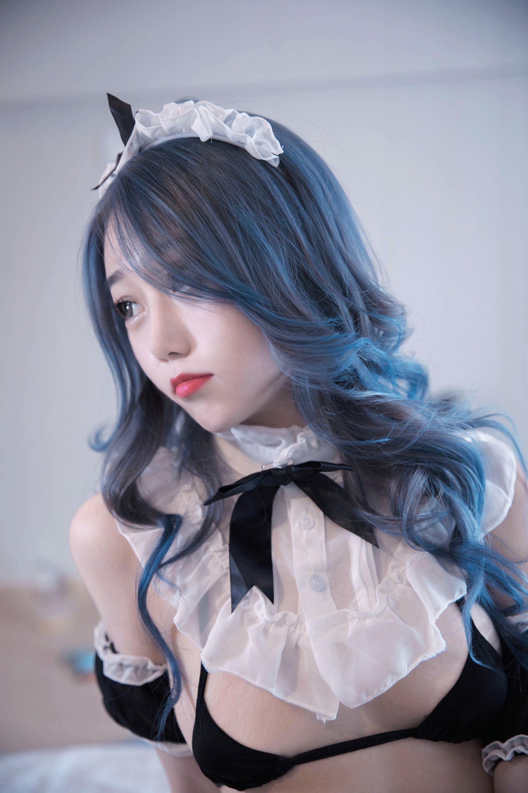 [福利COS] eloise软软 - 三点与黑丝