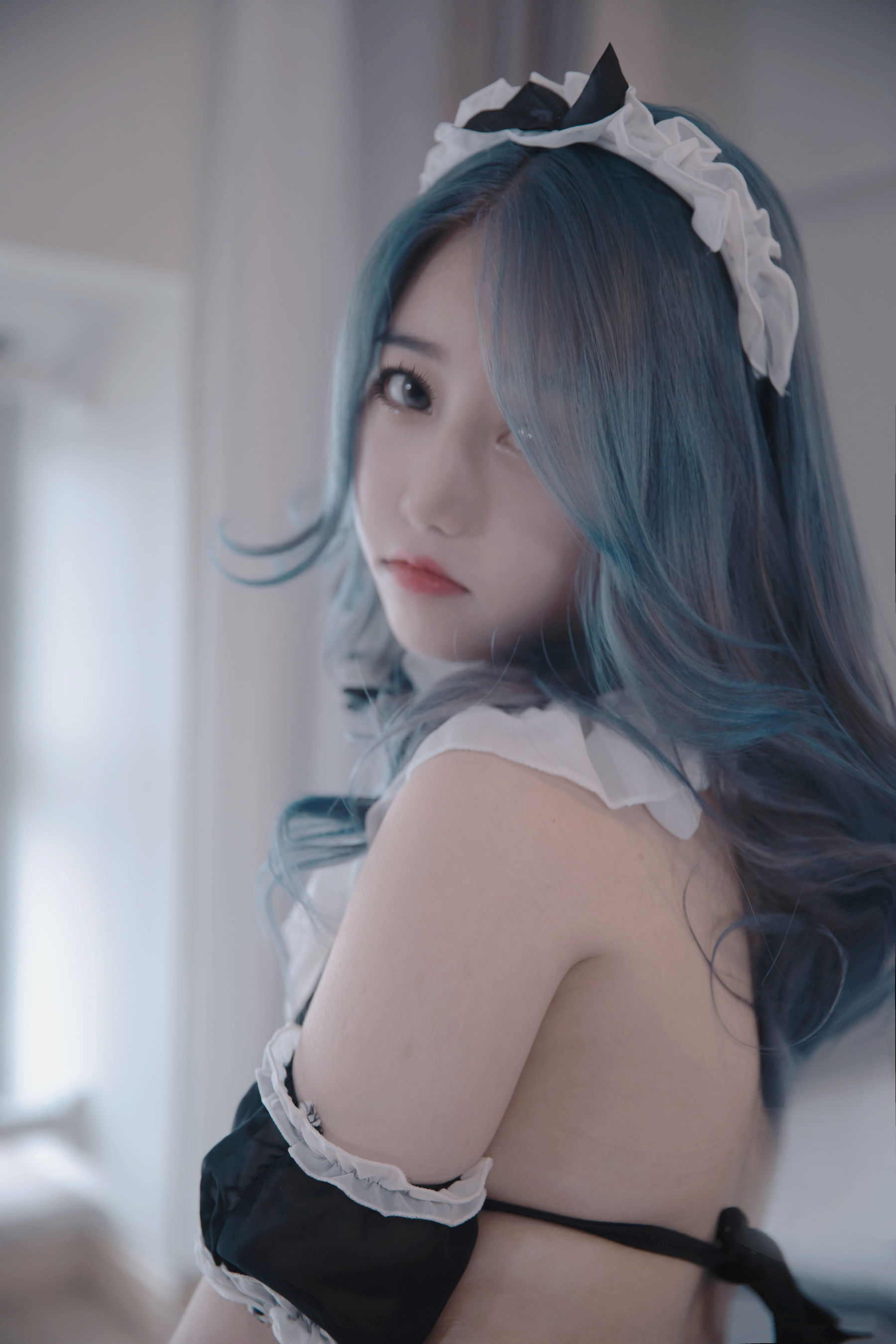 [福利COS] eloise软软 - 三点与黑丝