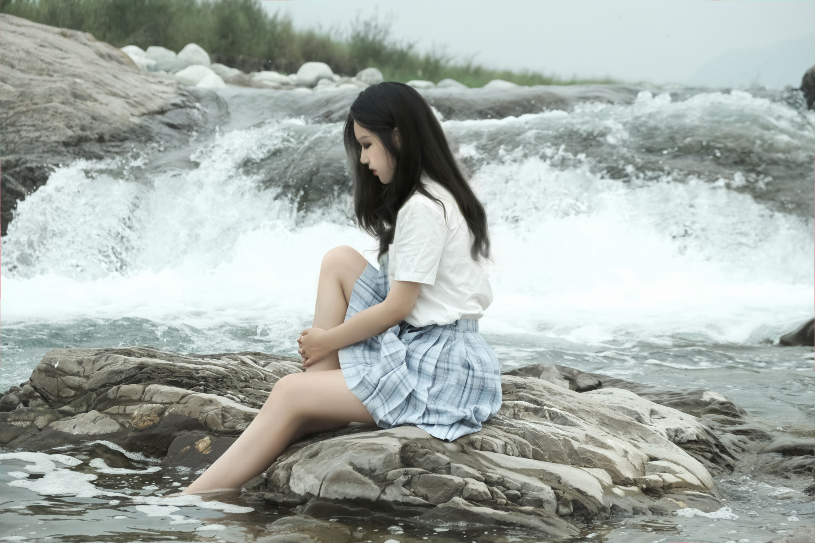 [福利COS] eloise软软 - 河边JK