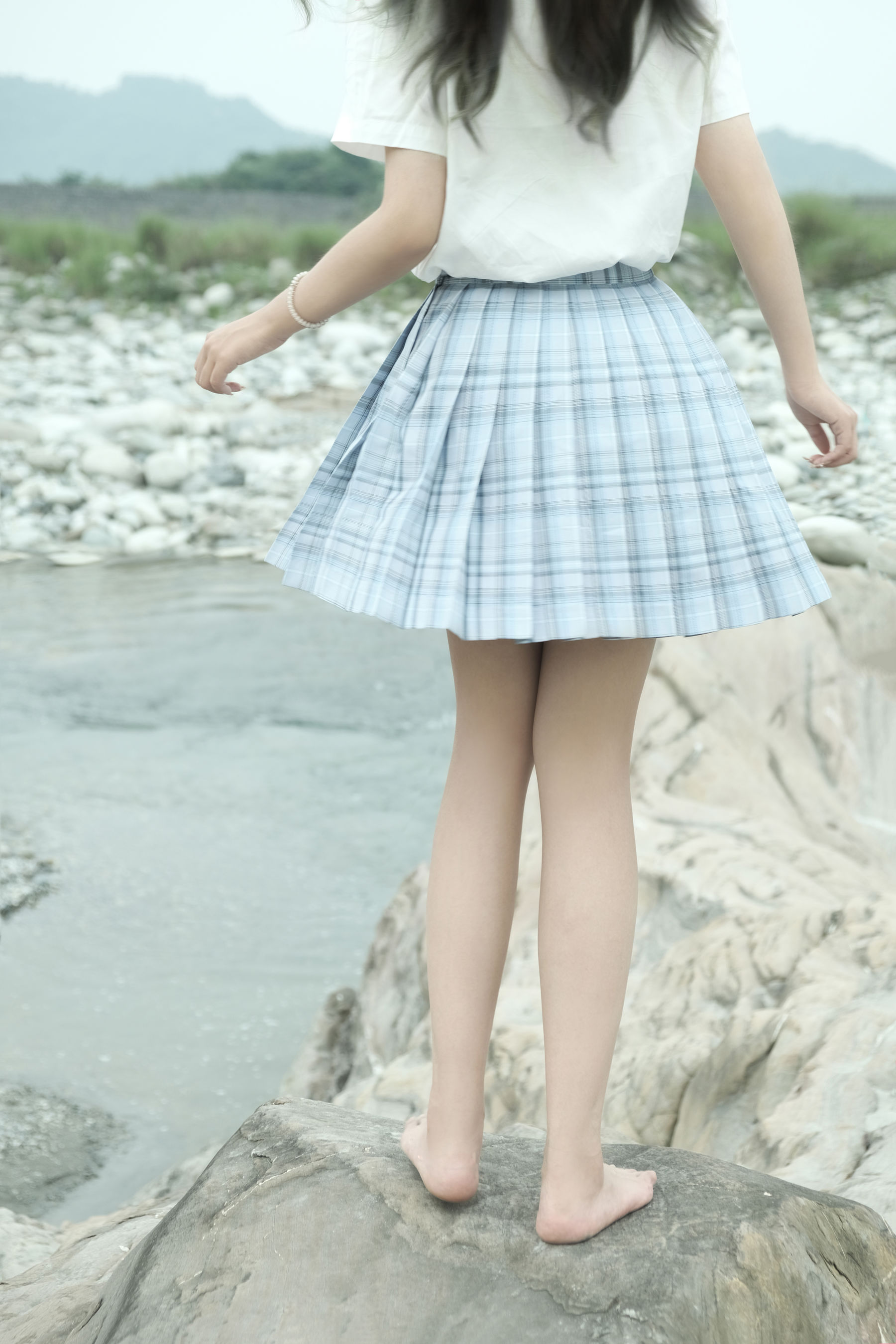 [福利COS] eloise软软 - 河边JK