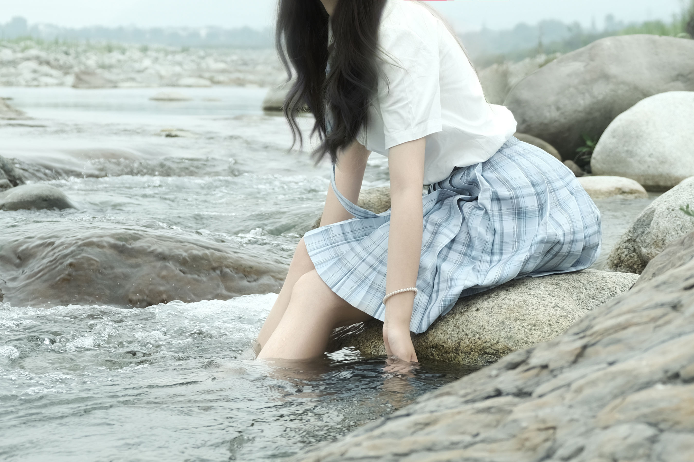 [福利COS] eloise软软 - 河边JK