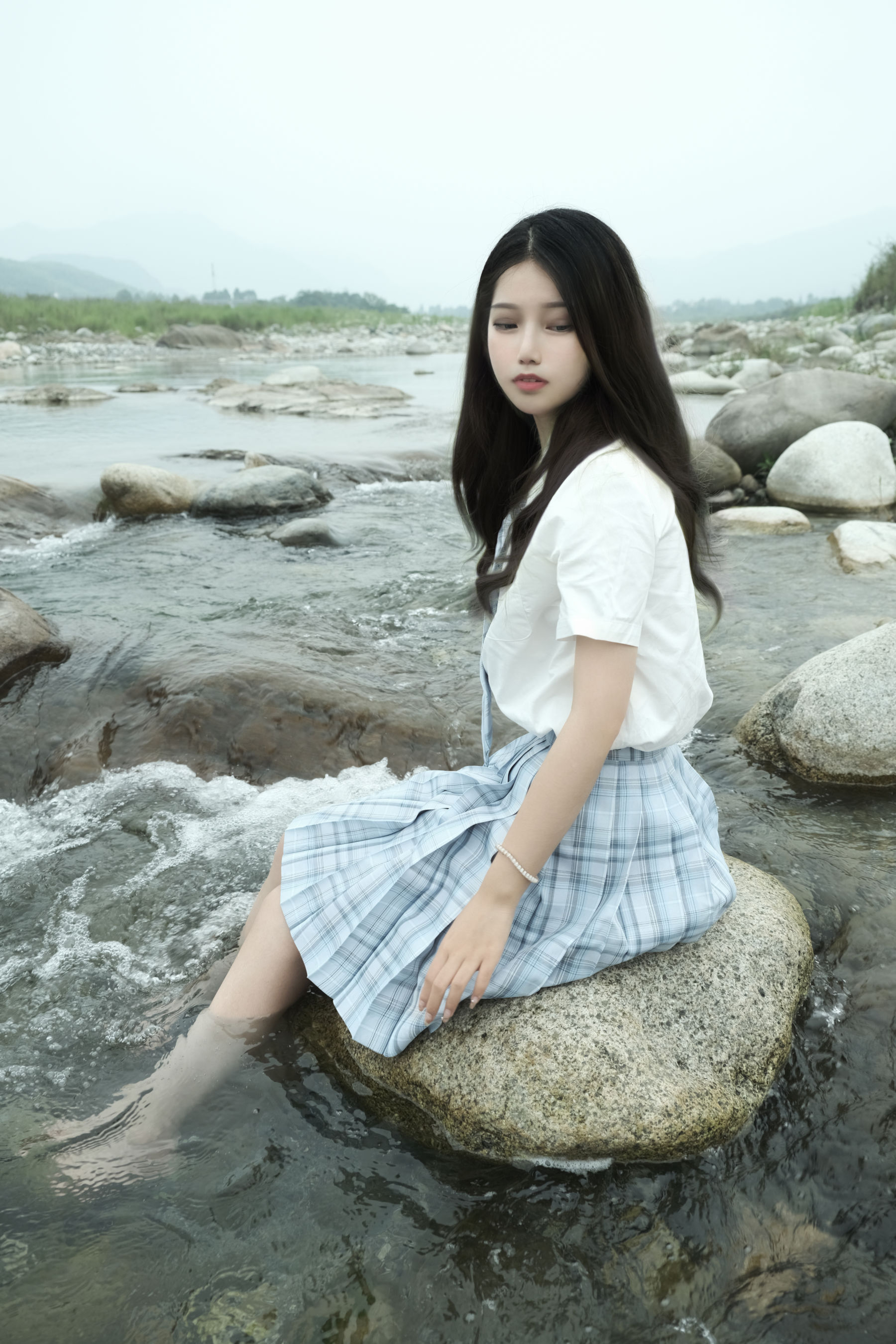 [福利COS] eloise软软 - 河边JK