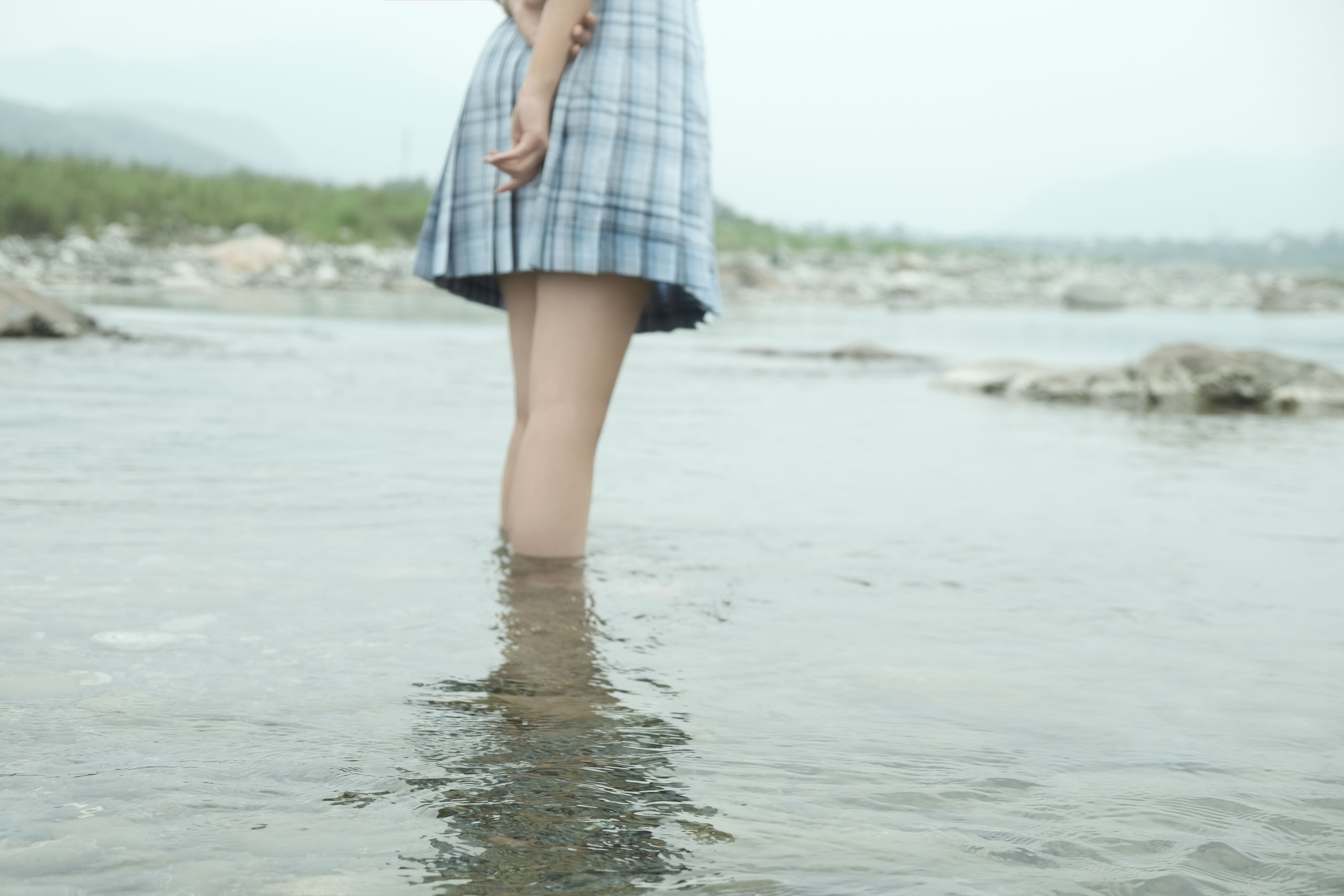 [福利COS] eloise软软 - 河边JK