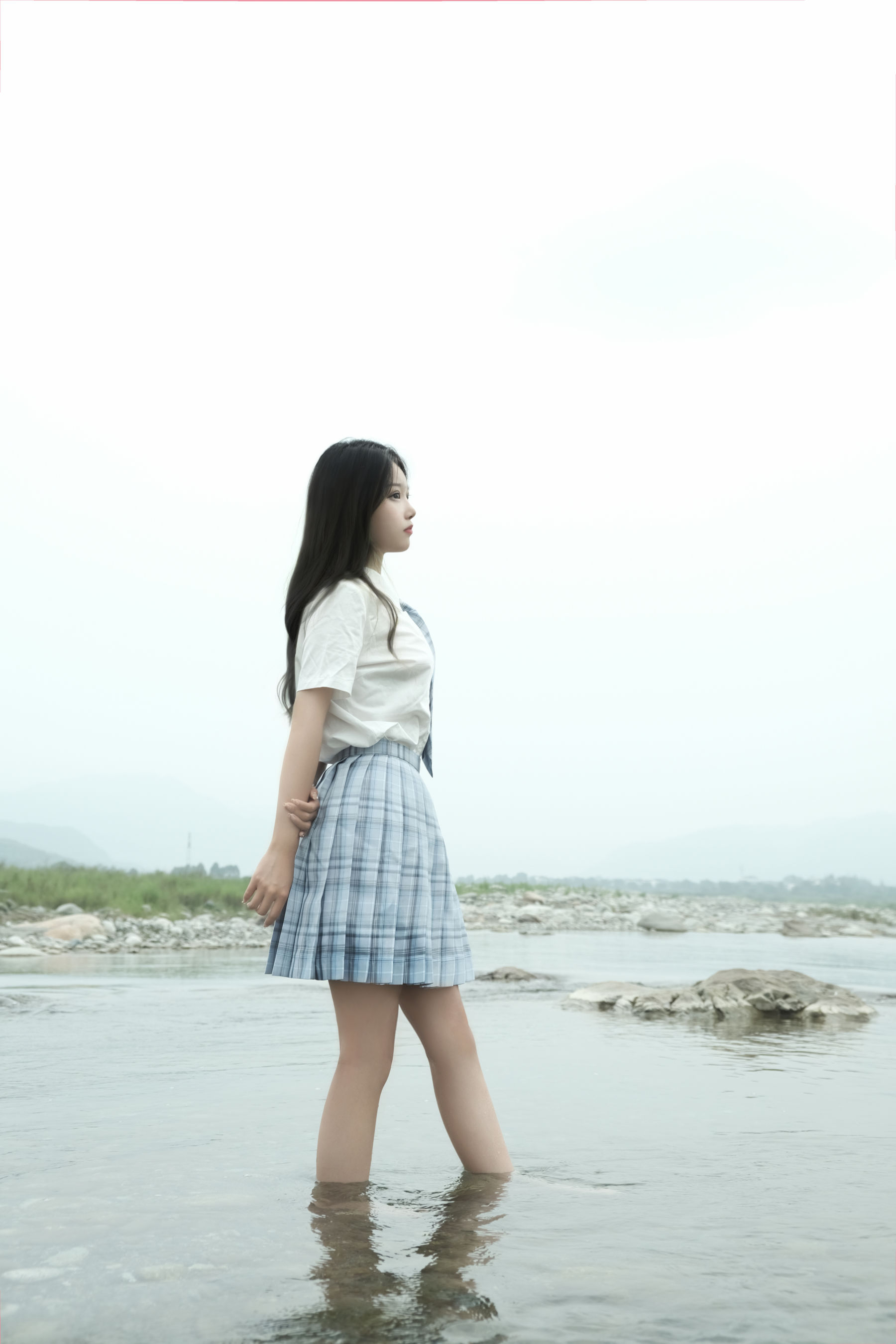 [福利COS] eloise软软 - 河边JK