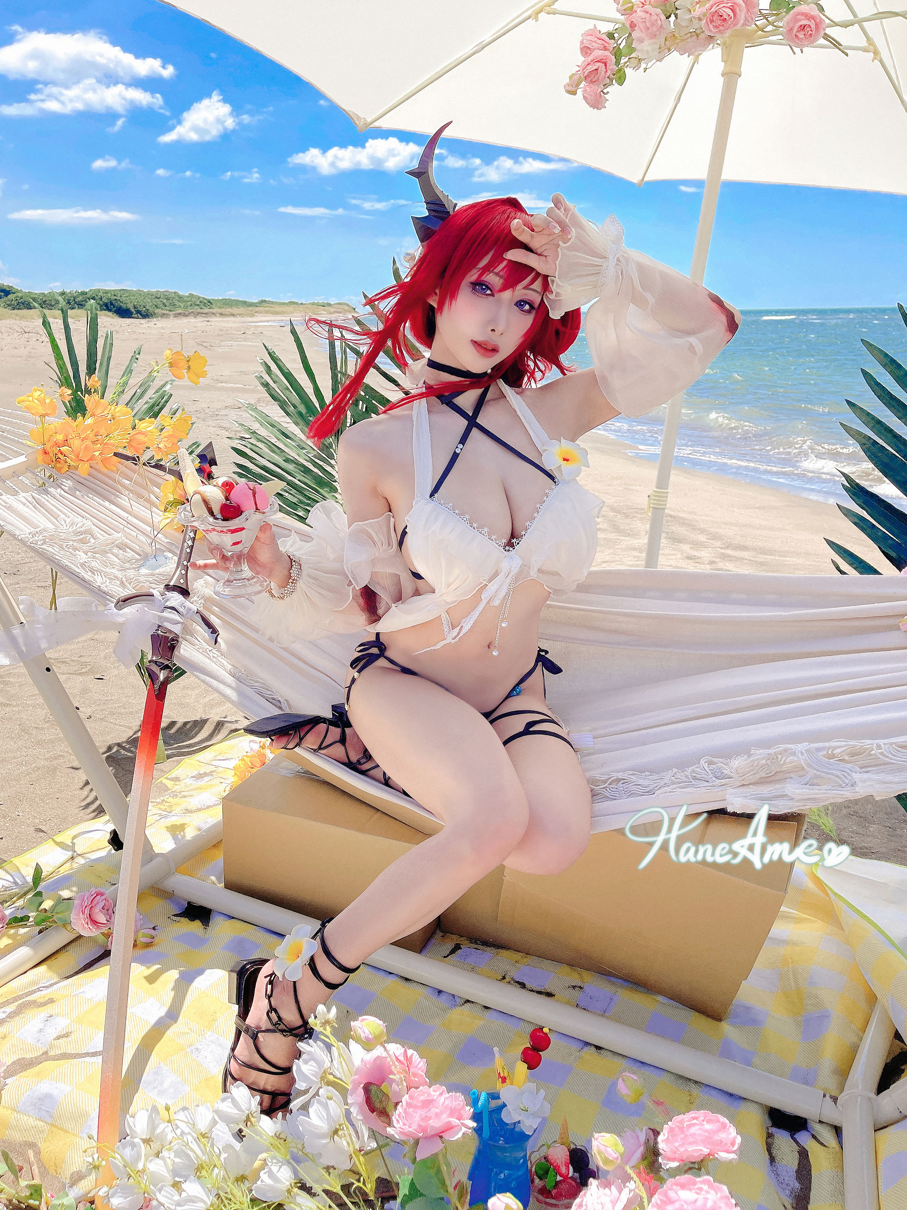 [福利COS] Hane Ame 雨波写真 - Arknights Surtr 泳裝