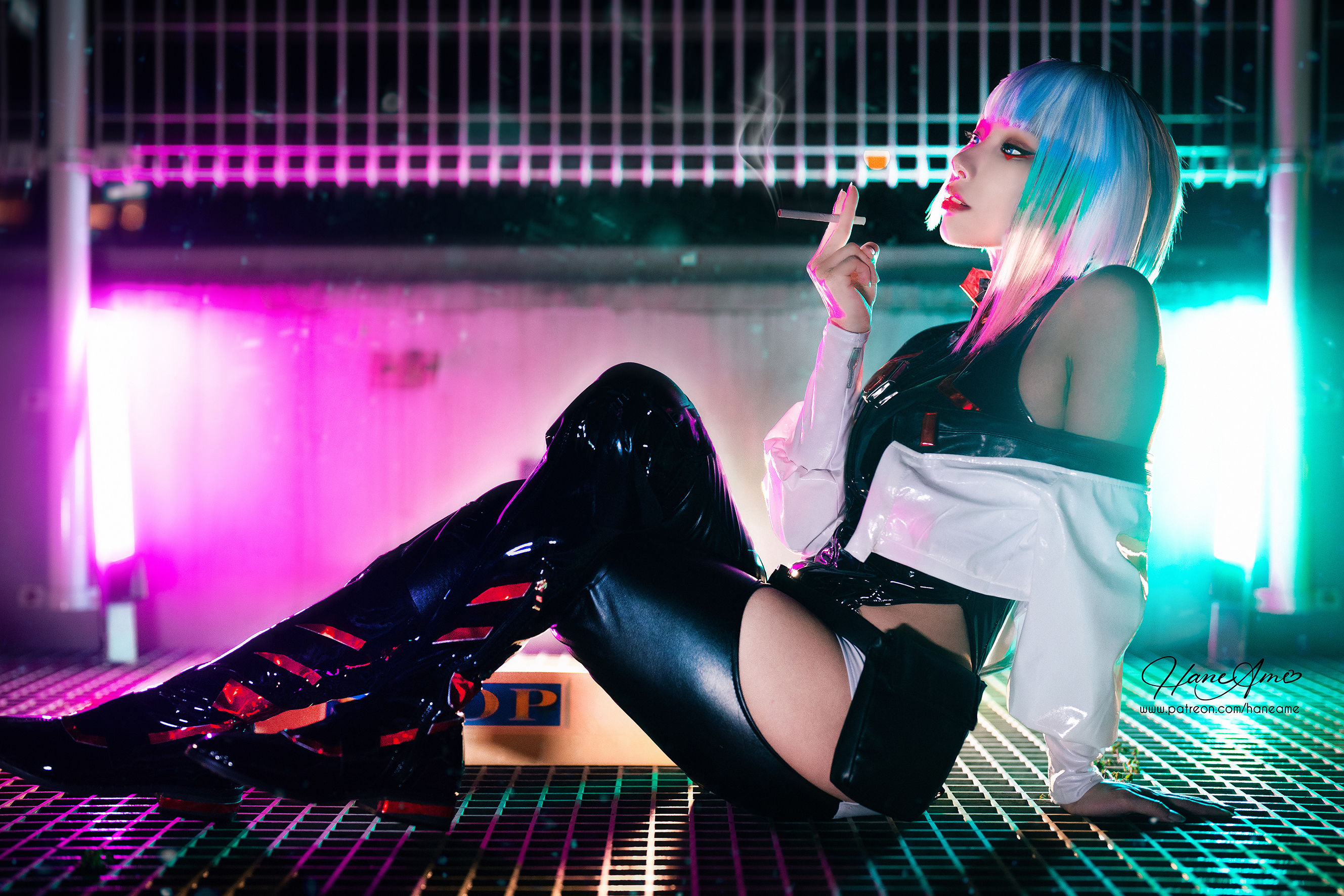 [福利COS] Hane Ame 雨波写真 - Cyberpunk Lucy