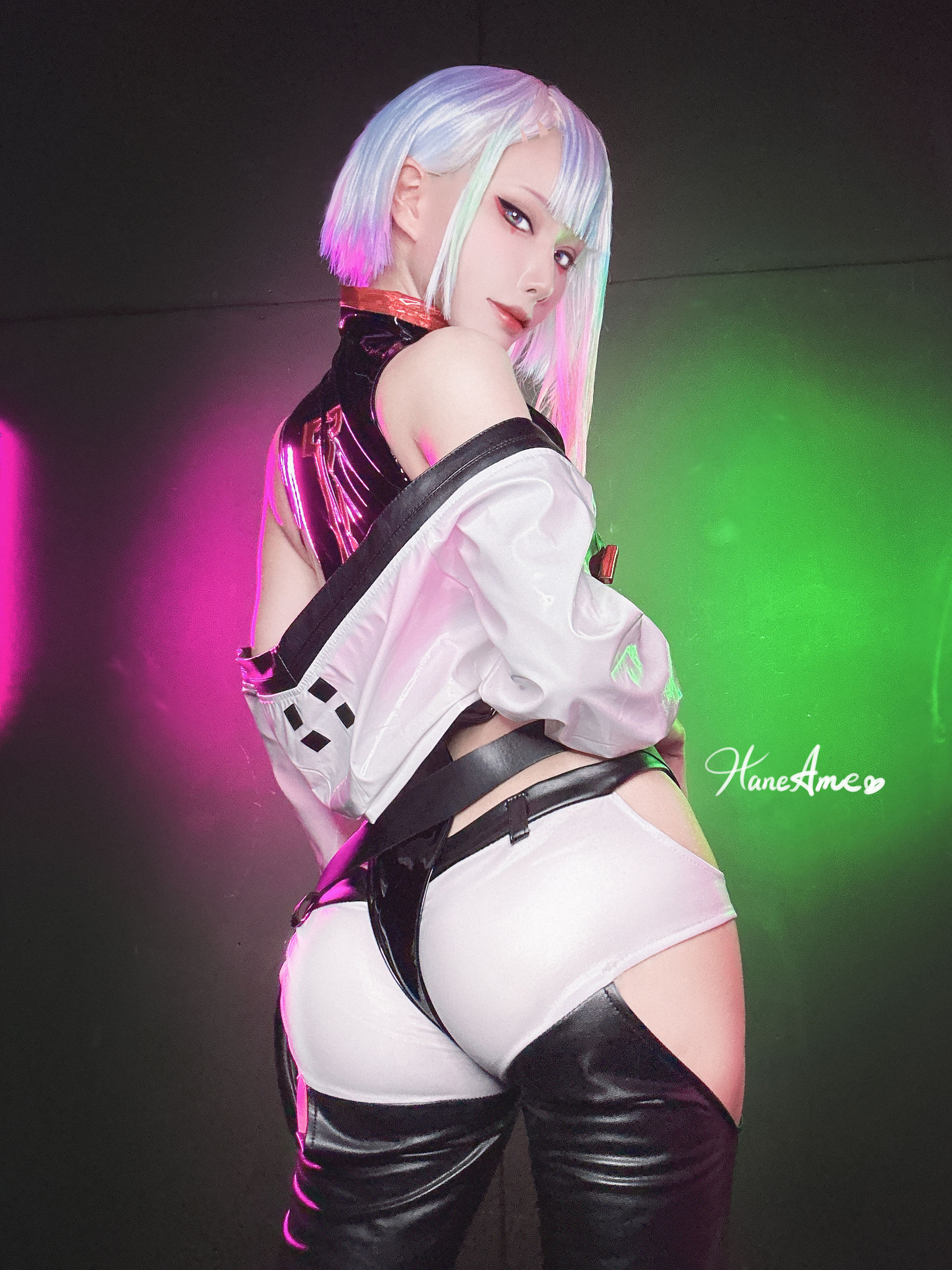 [福利COS] Hane Ame 雨波写真 - Cyberpunk Lucy