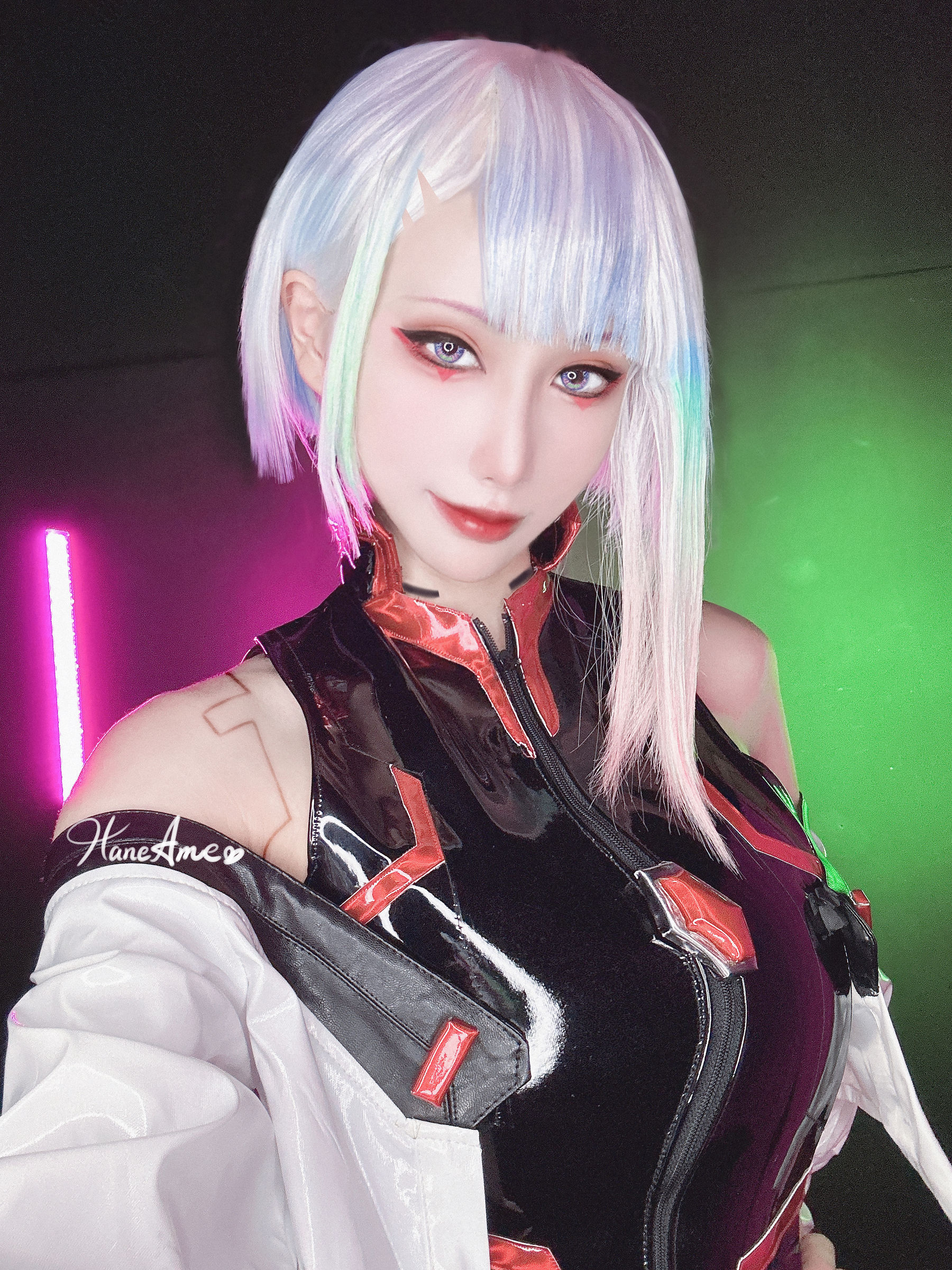 [福利COS] Hane Ame 雨波写真 - Cyberpunk Lucy