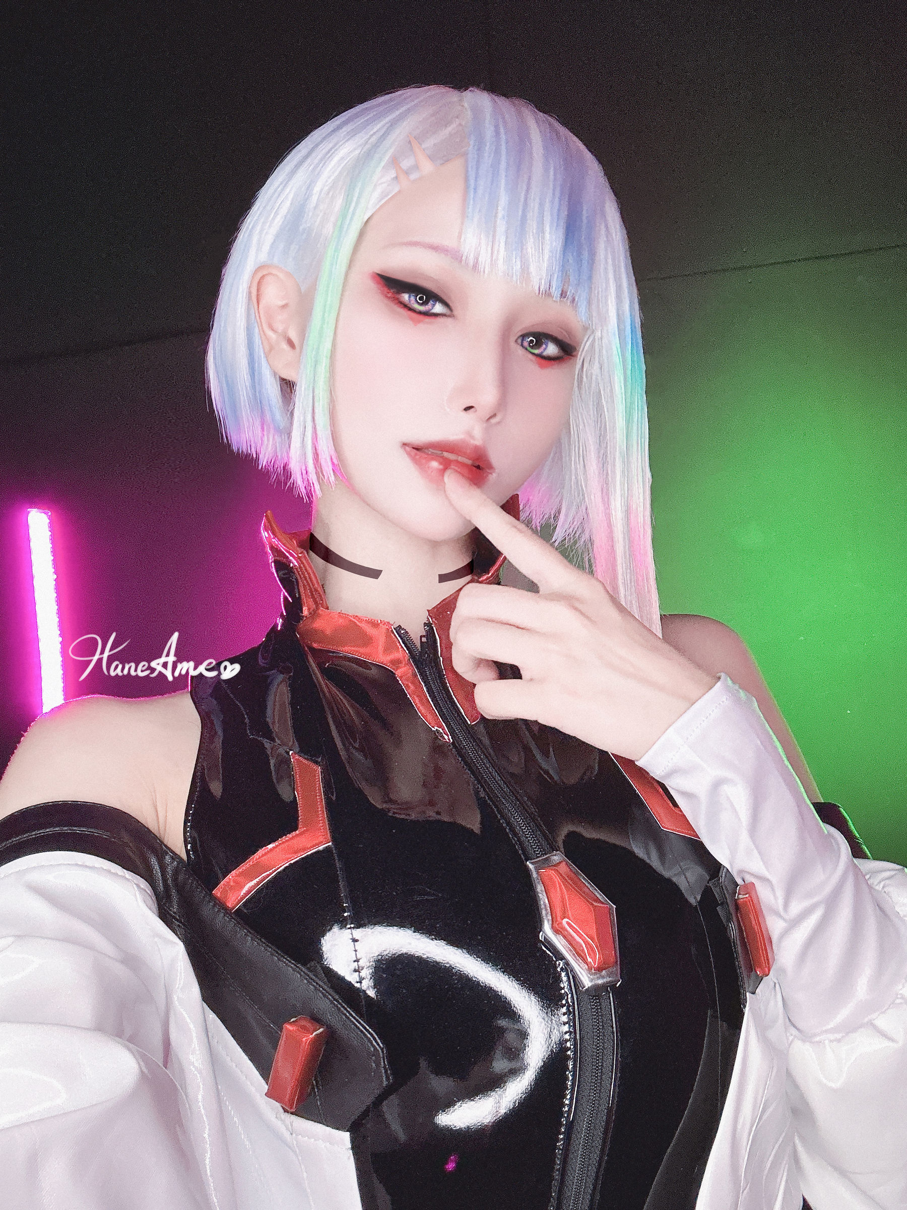 [福利COS] Hane Ame 雨波写真 - Cyberpunk Lucy