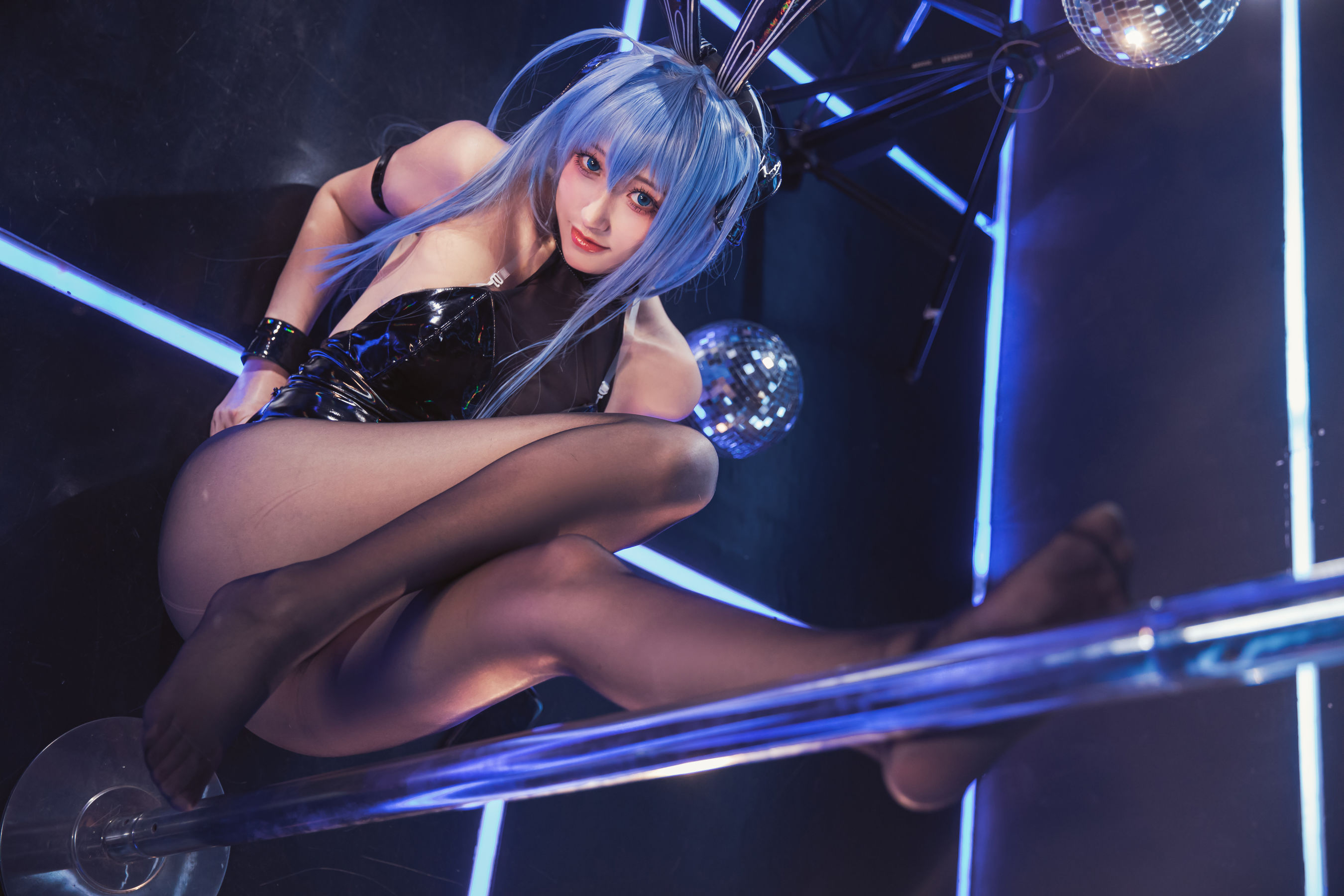 [福利COS] Luisa_零纱 - 新泽西兔女郎