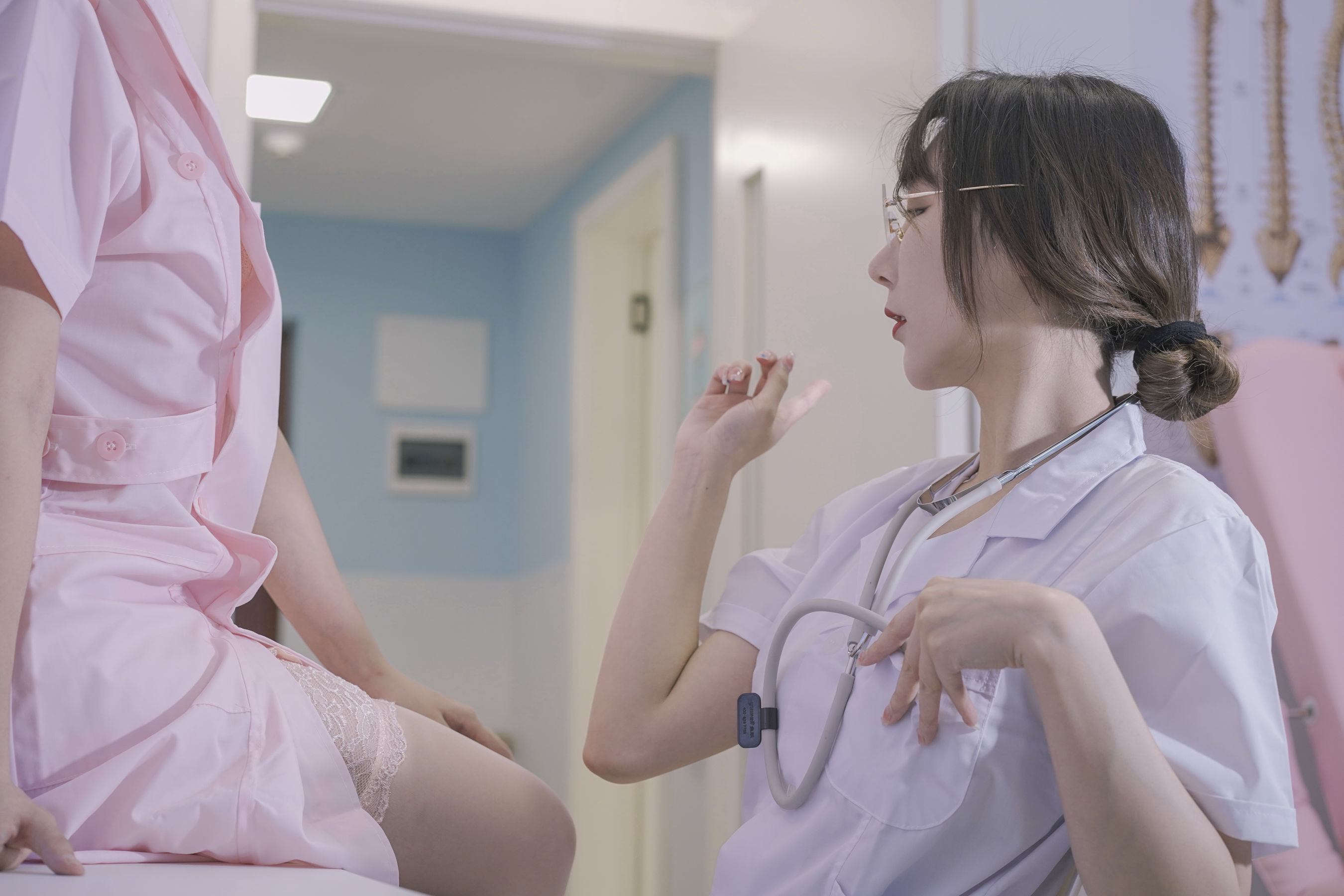 [福利COS] 云溪溪&奶桃桃 N47医护