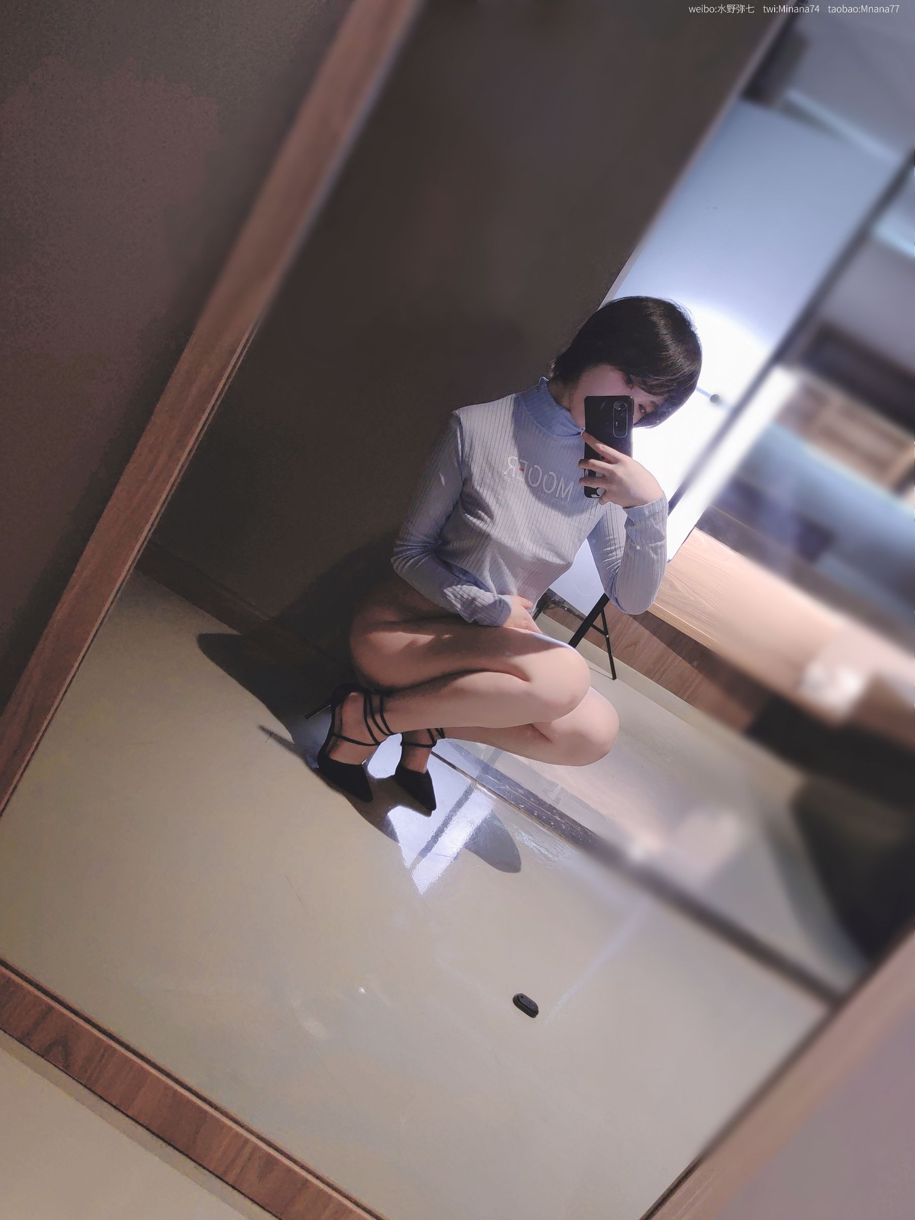 [福利COS] 动漫博主名濑弥七 - 没有吉他的吉他妹妹