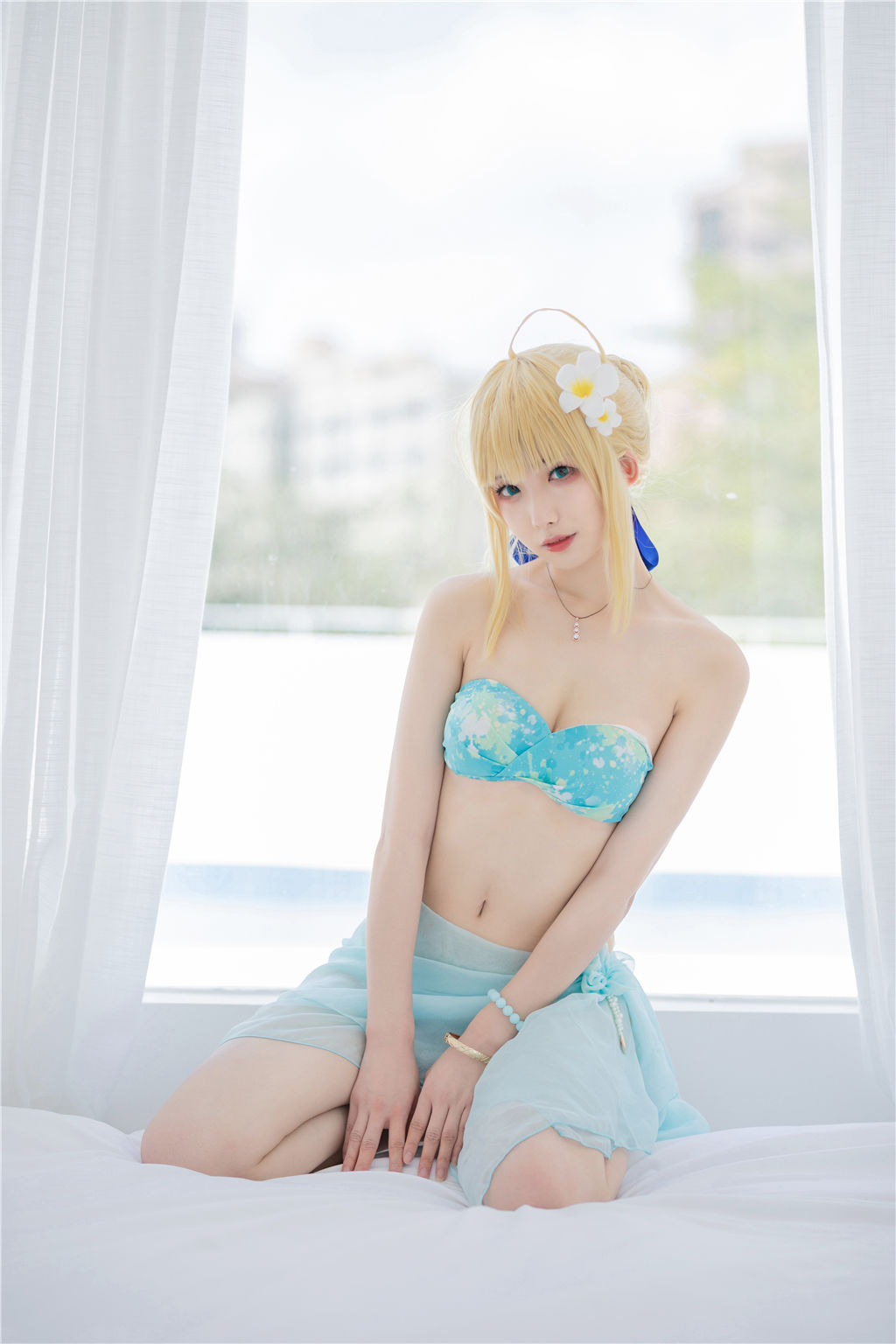[福利COS] 动漫博主封疆疆v - 阿尔托莉雅・潘德拉贡 泳装