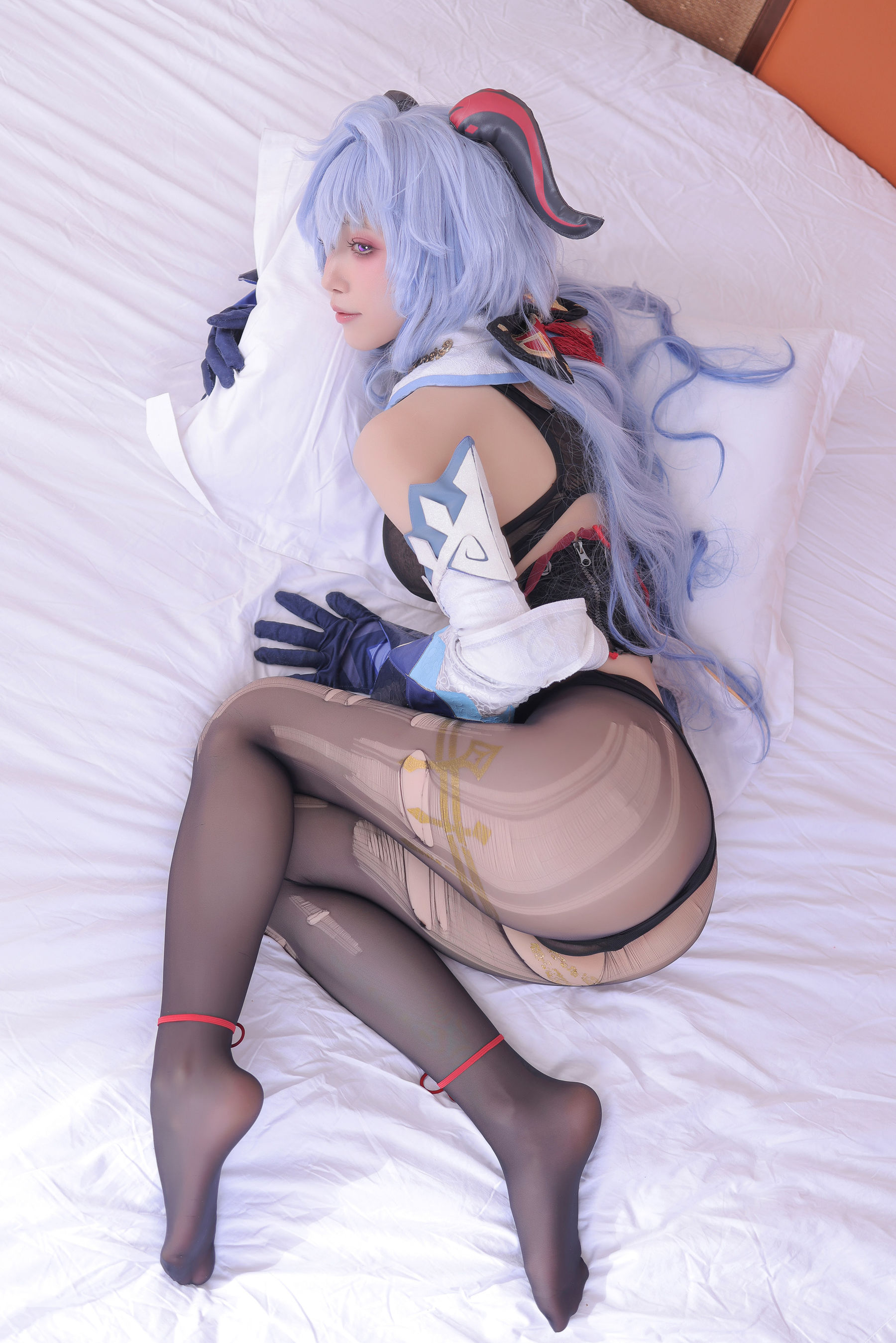[福利COS] 动漫博主水淼aqua - 甘雨