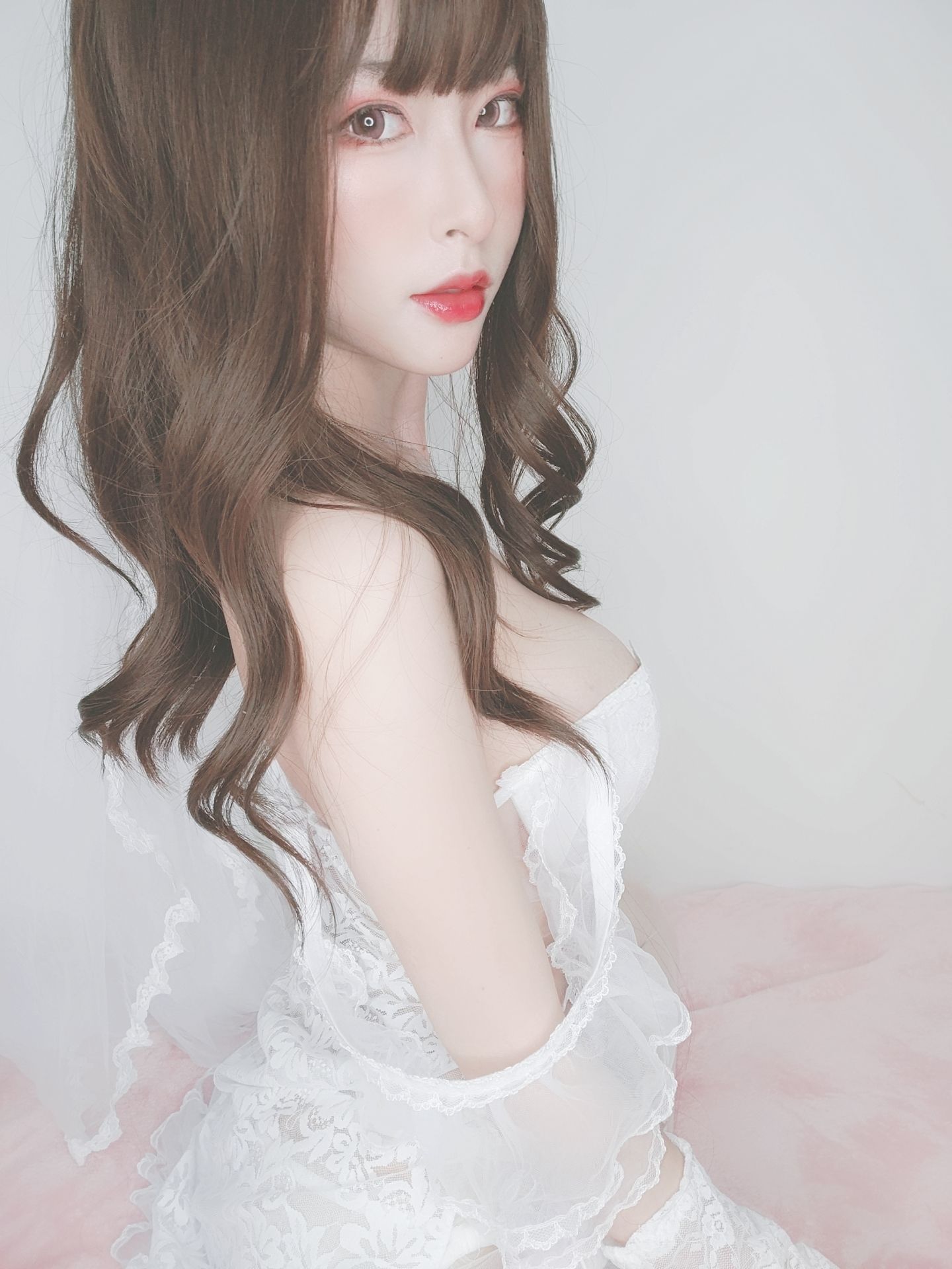 [福利COS] 尤物清水由乃 - 花嫁自拍