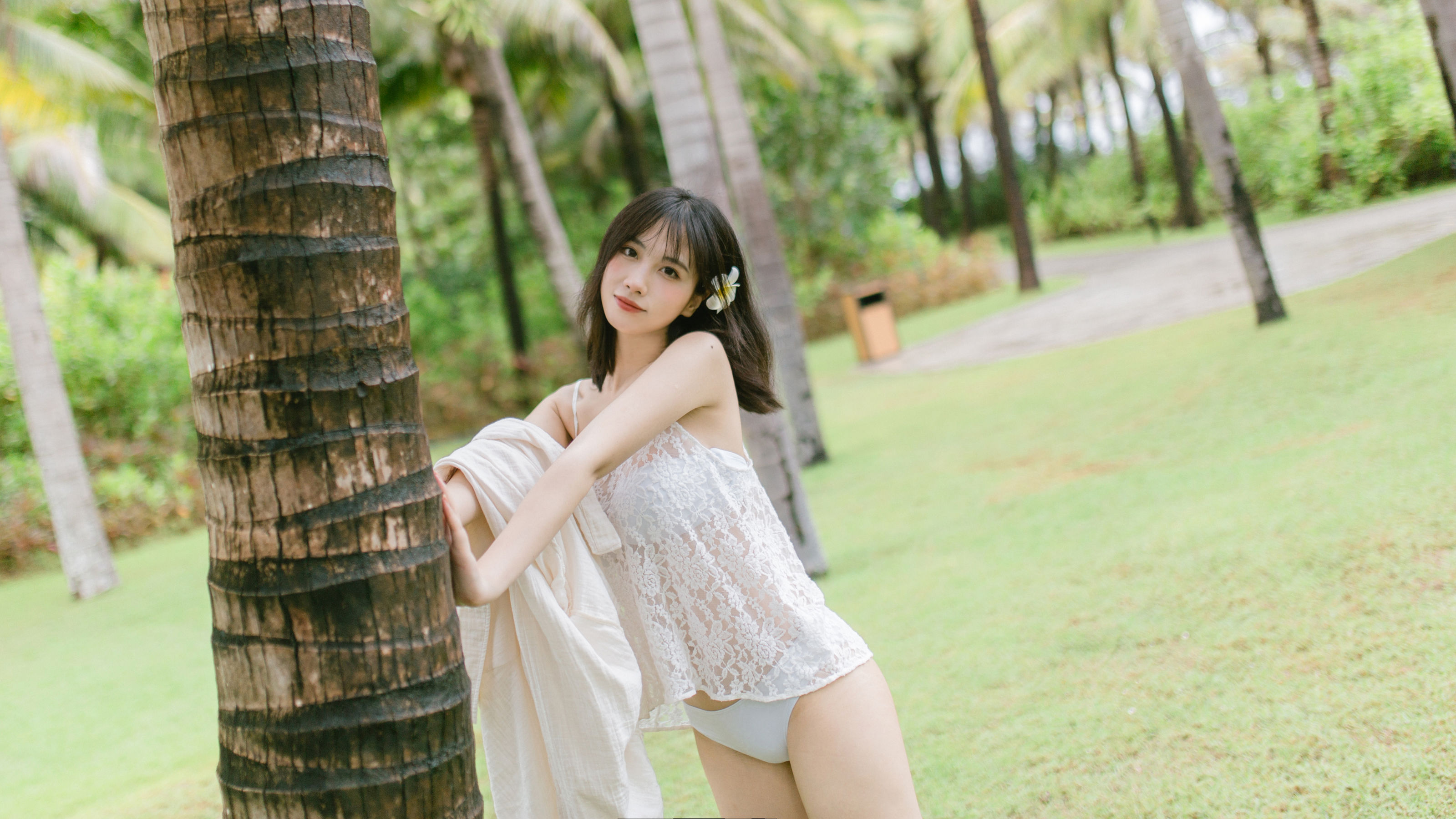 [福利COS] 次元少女念雪ww - 白日梦