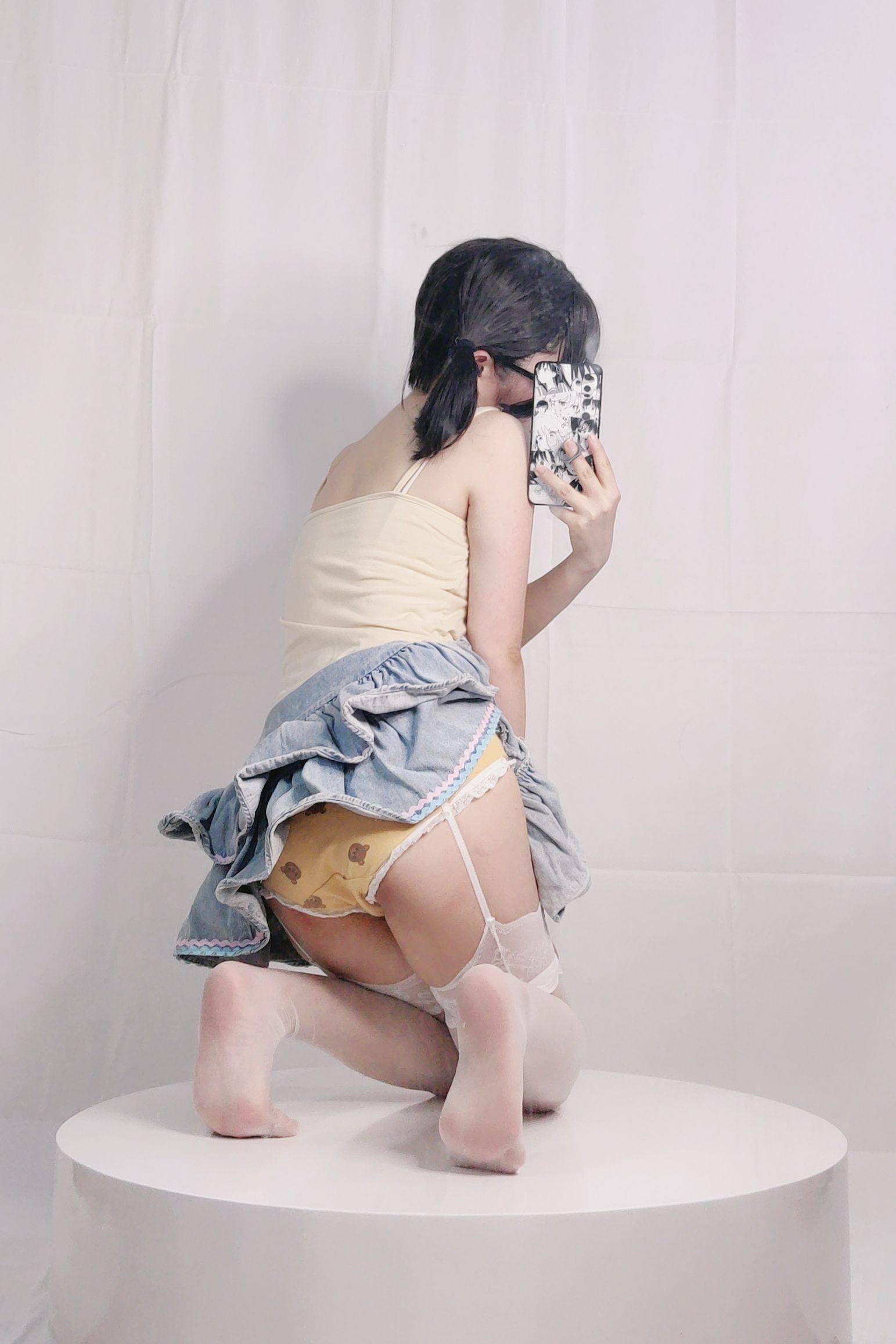 [福利COS] 神沢永莉 - 绫蛋糕裙吊带袜汐