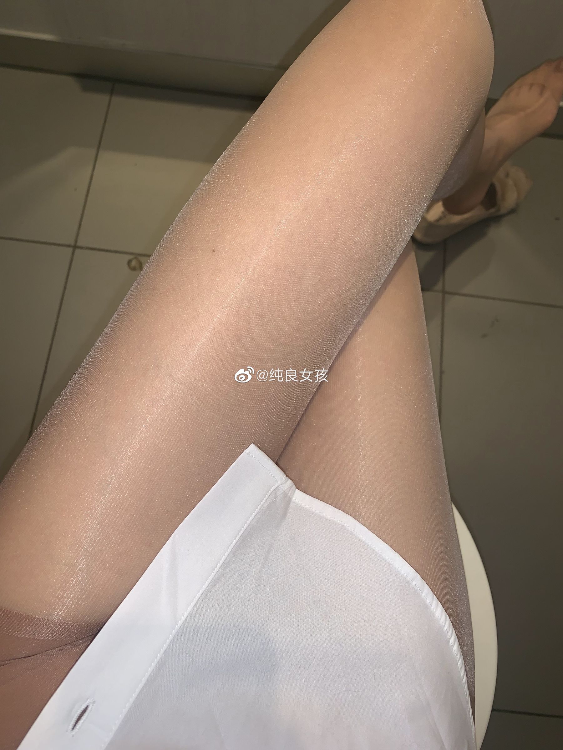 [福利COS] 纯良女孩 微密圈写真合集