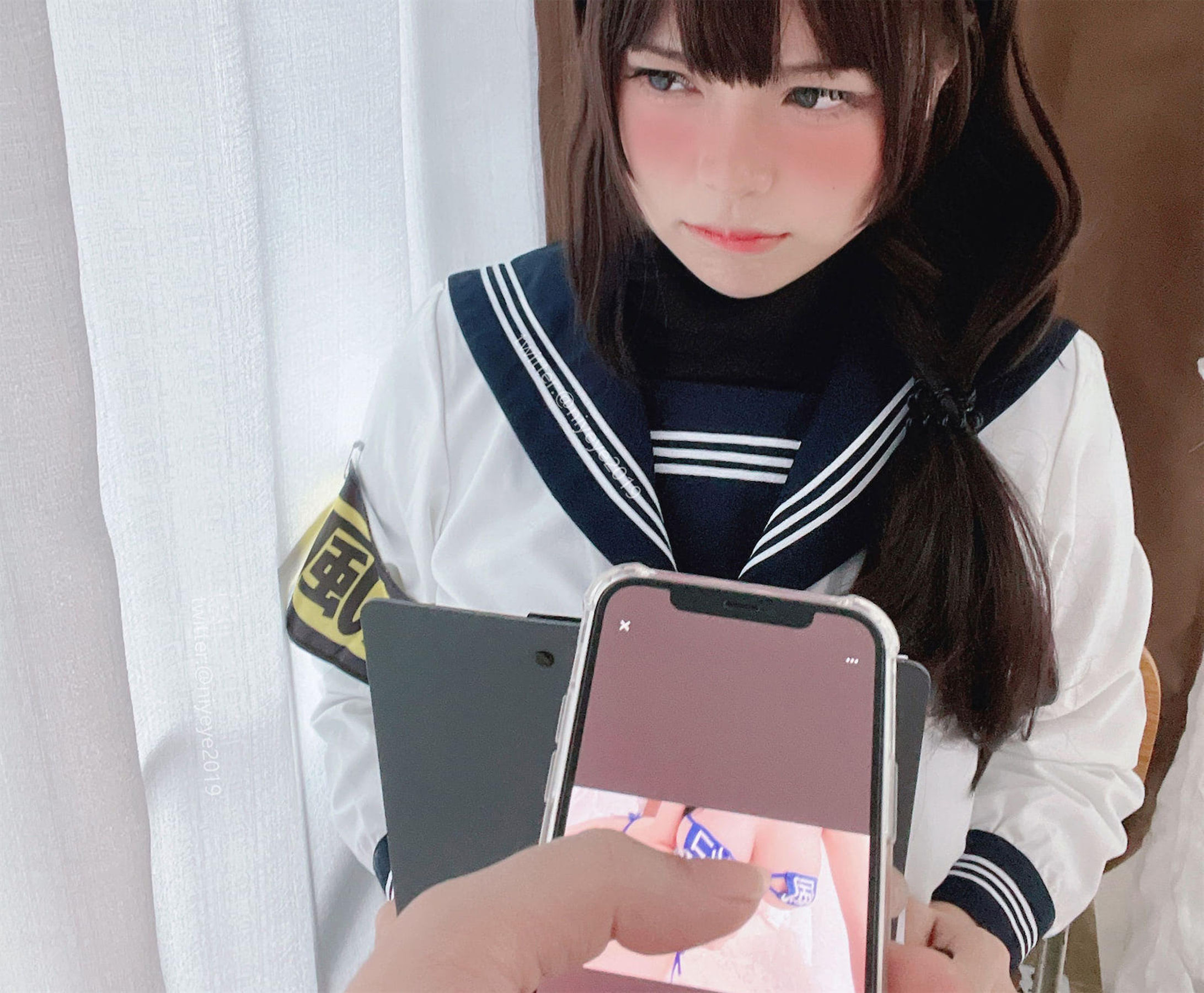 [福利COS] 萌系小姐姐-白烨-&耶米西奶露 - 风纪委员