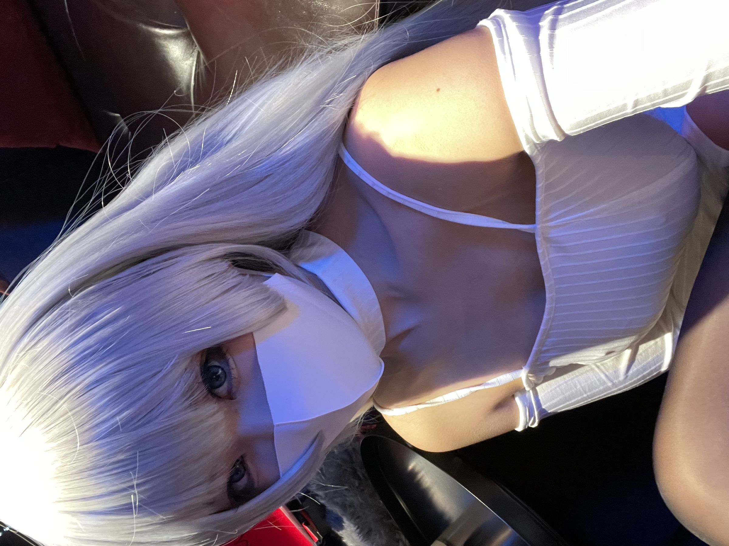 [福利COS] 轩萧学姐 - 高开叉运动鞋 茑