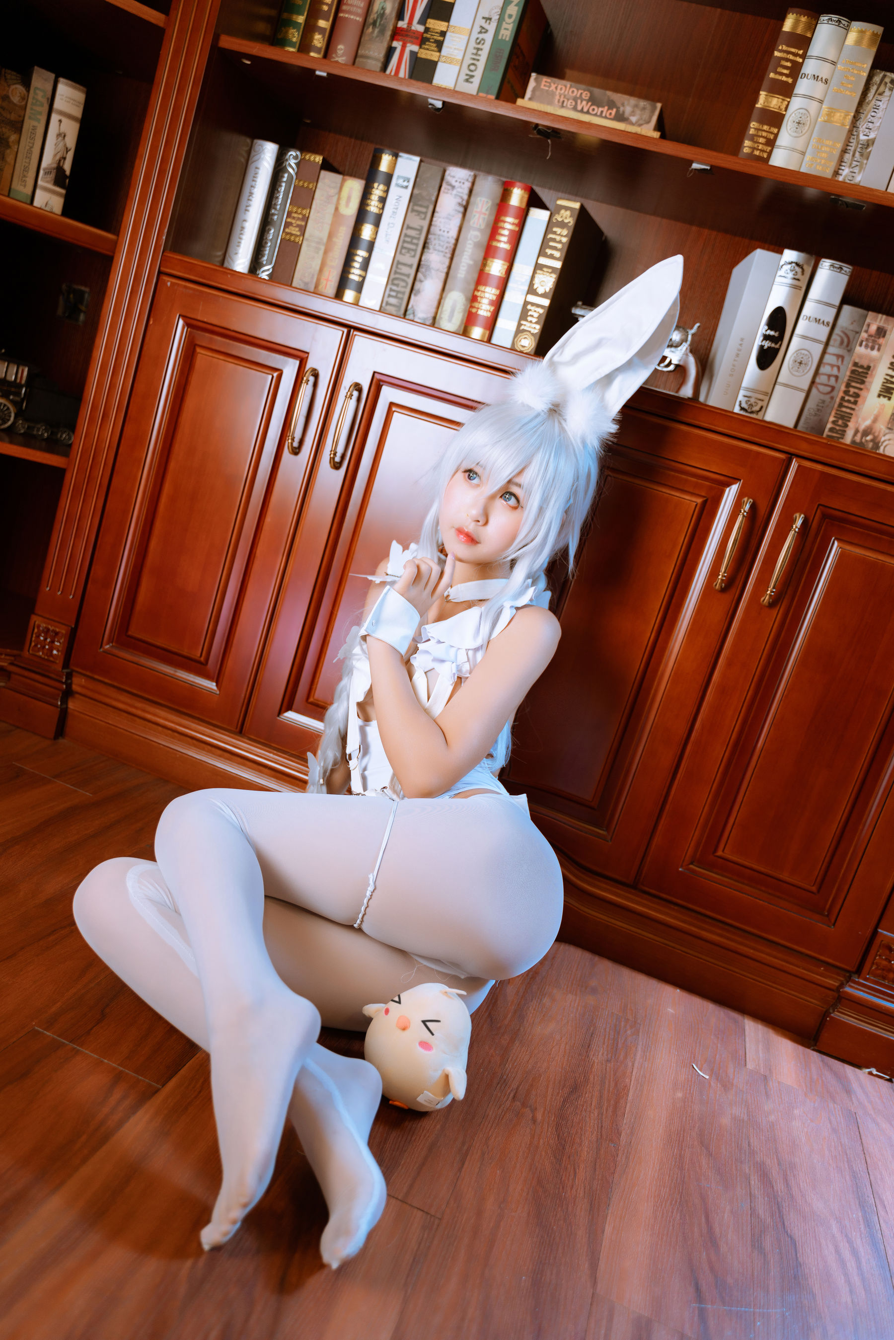 [福利COS] 阳光美少女萌芽儿o0 - 恶毒白兔