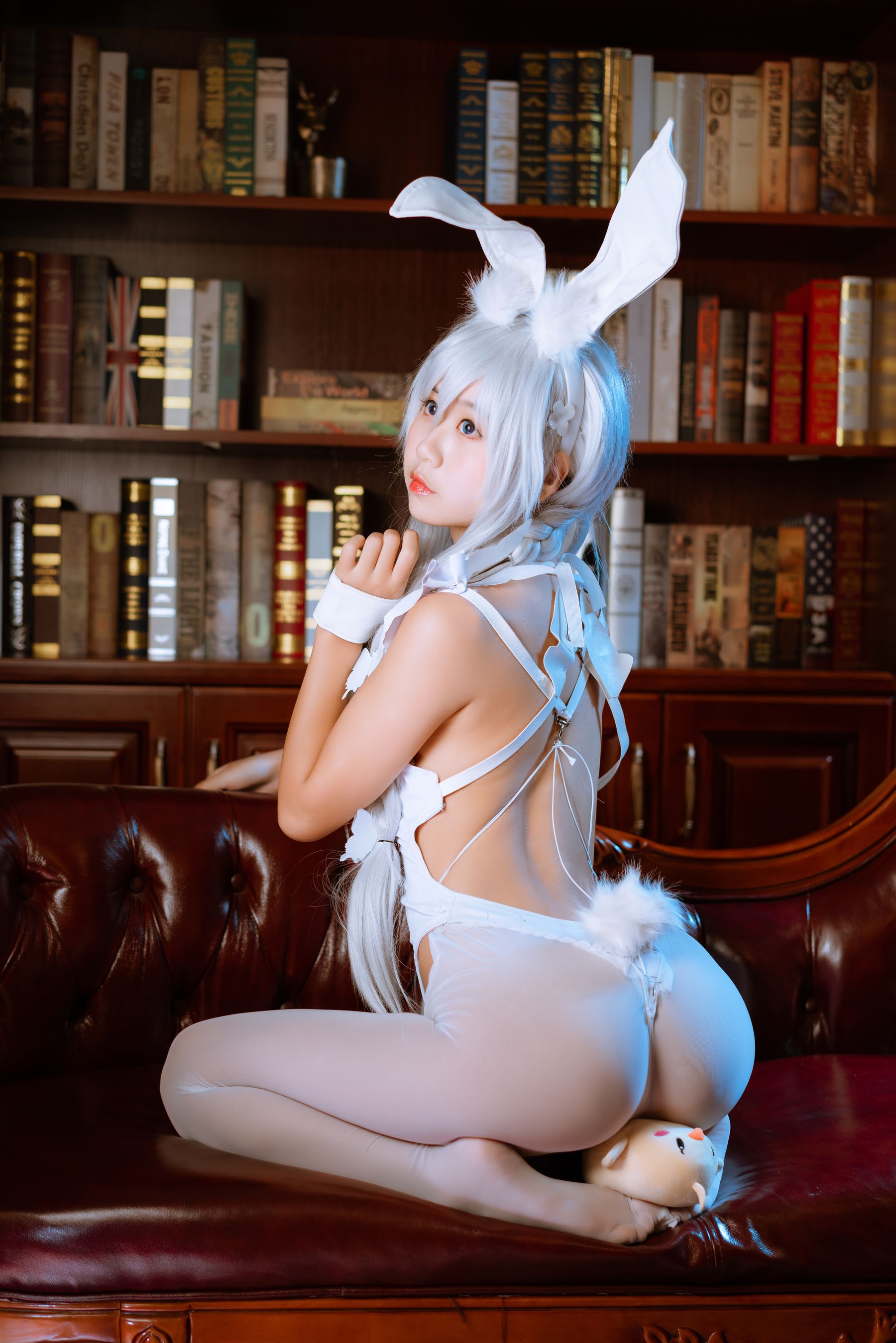 [福利COS] 阳光美少女萌芽儿o0 - 恶毒白兔