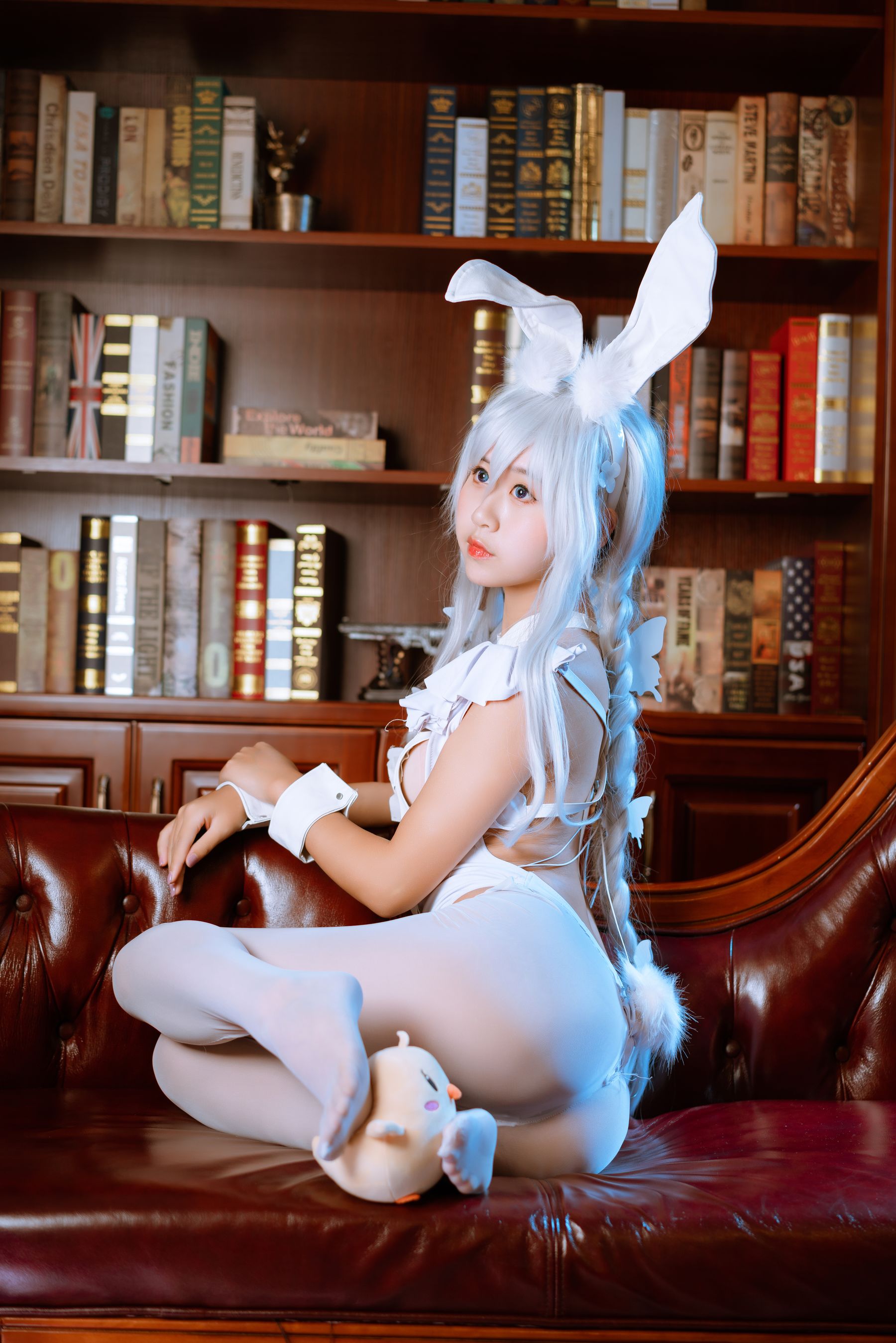 [福利COS] 阳光美少女萌芽儿o0 - 恶毒白兔