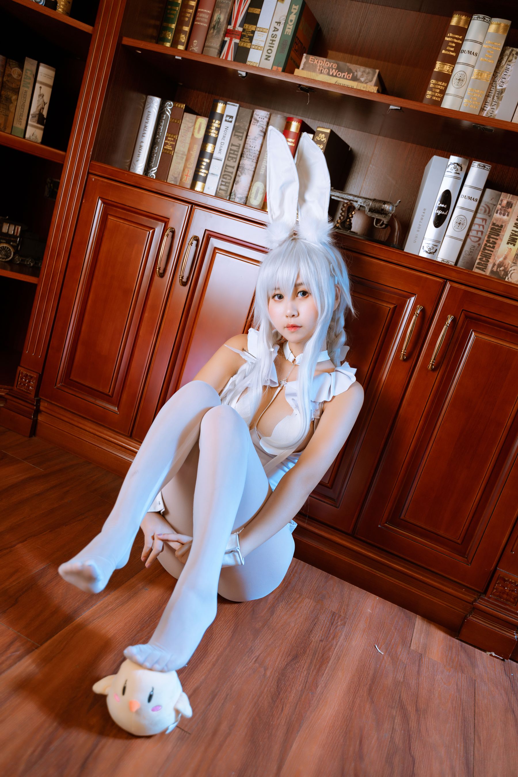 [福利COS] 阳光美少女萌芽儿o0 - 恶毒白兔