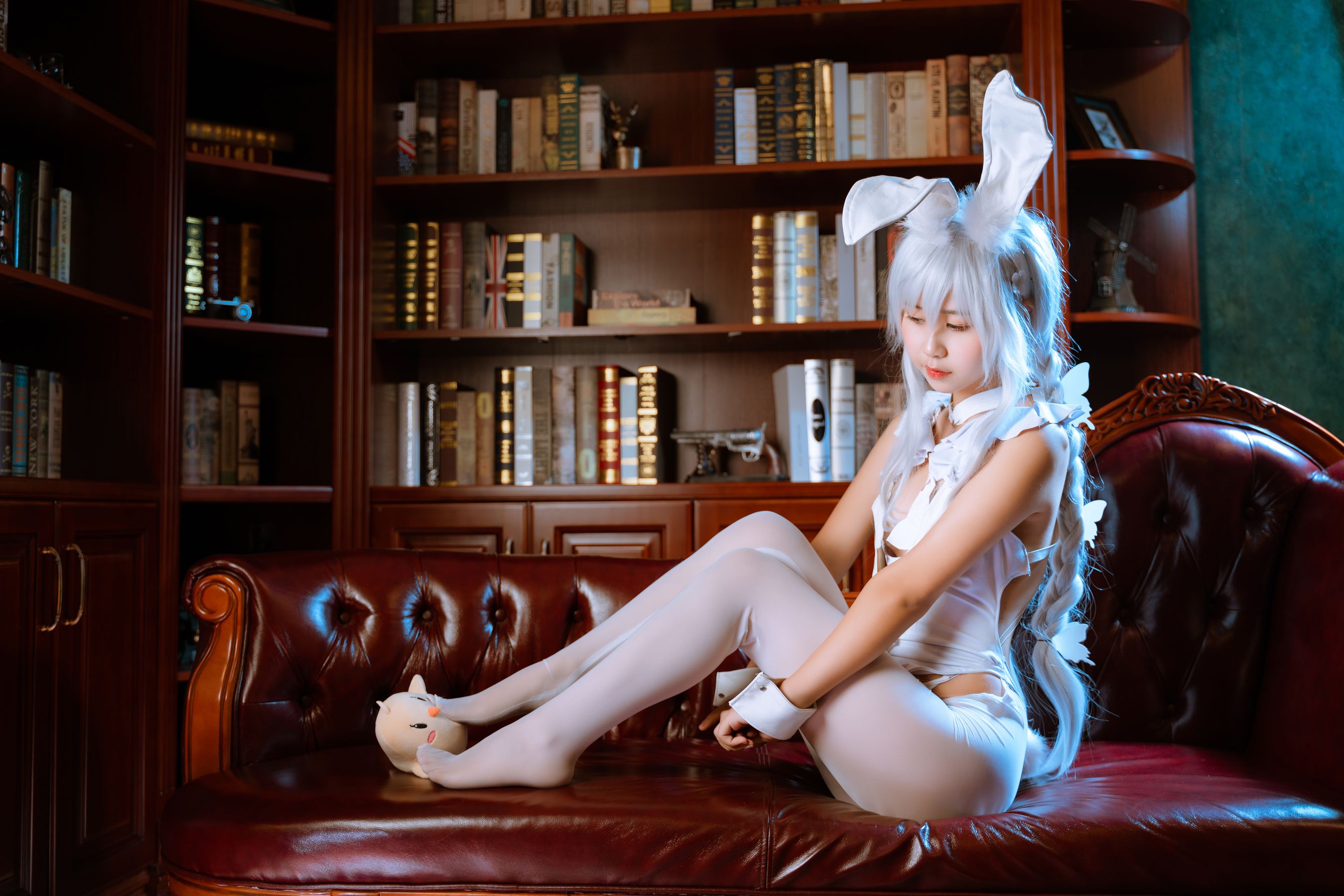 [福利COS] 阳光美少女萌芽儿o0 - 恶毒白兔