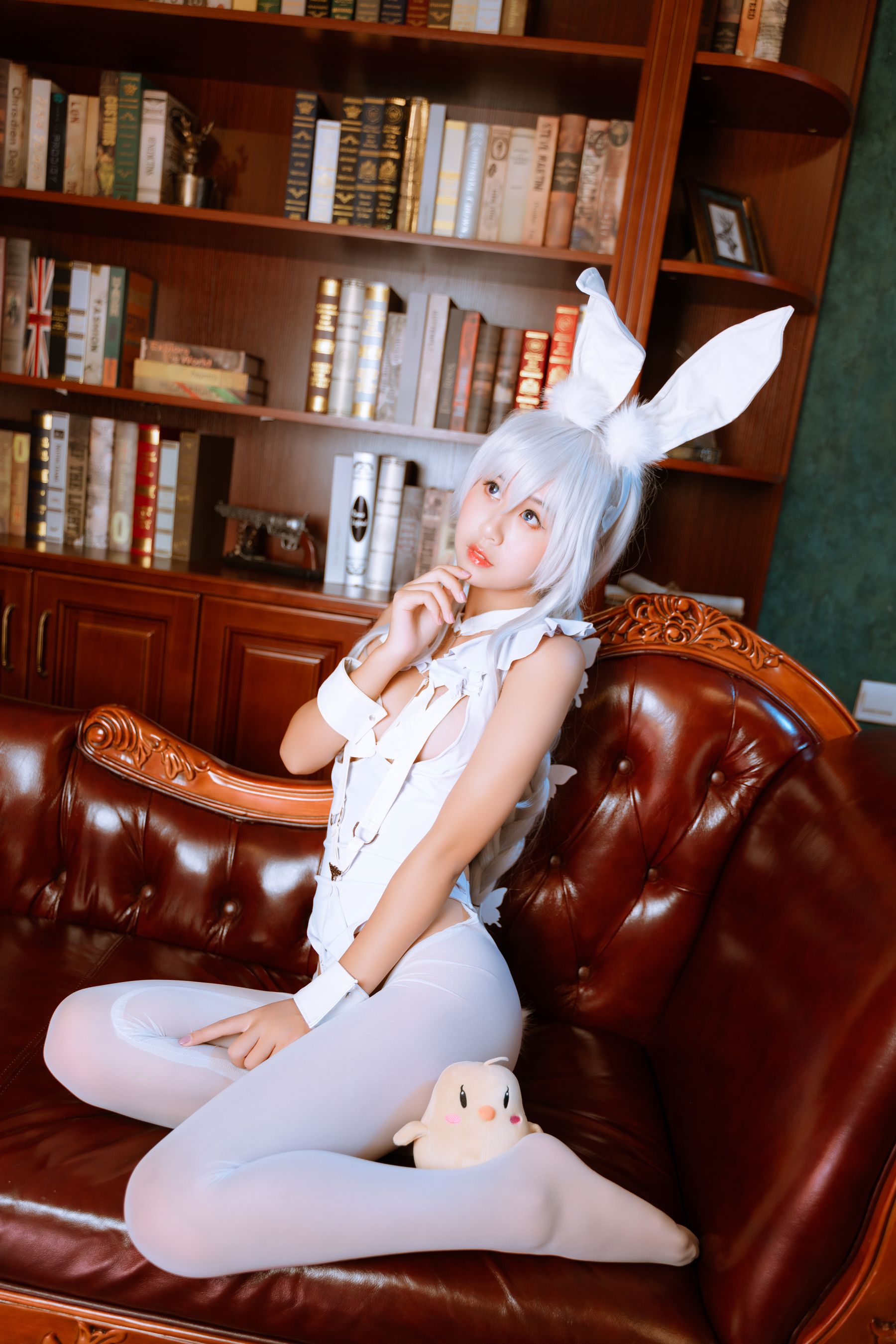 [福利COS] 阳光美少女萌芽儿o0 - 恶毒白兔