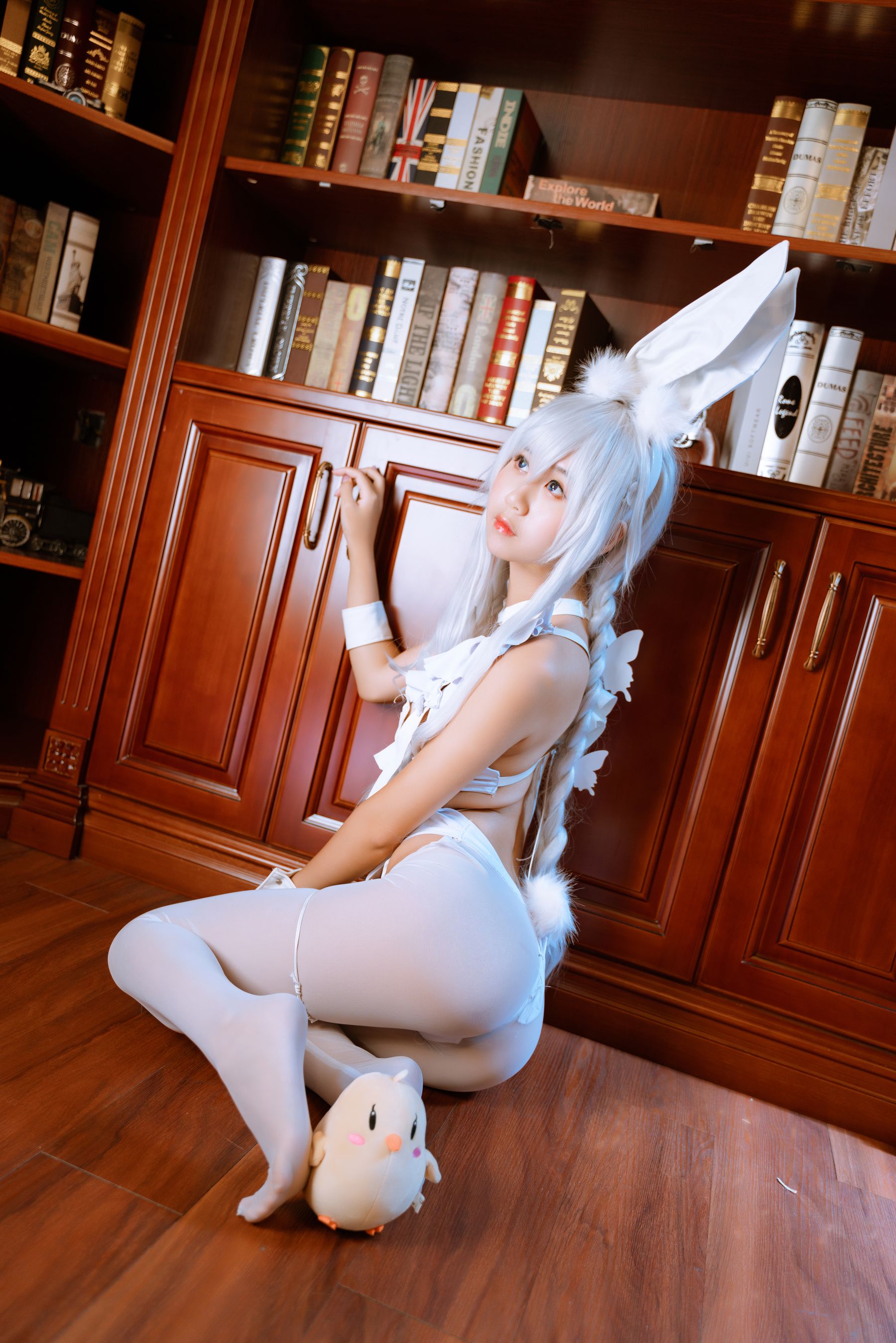 [福利COS] 阳光美少女萌芽儿o0 - 恶毒白兔