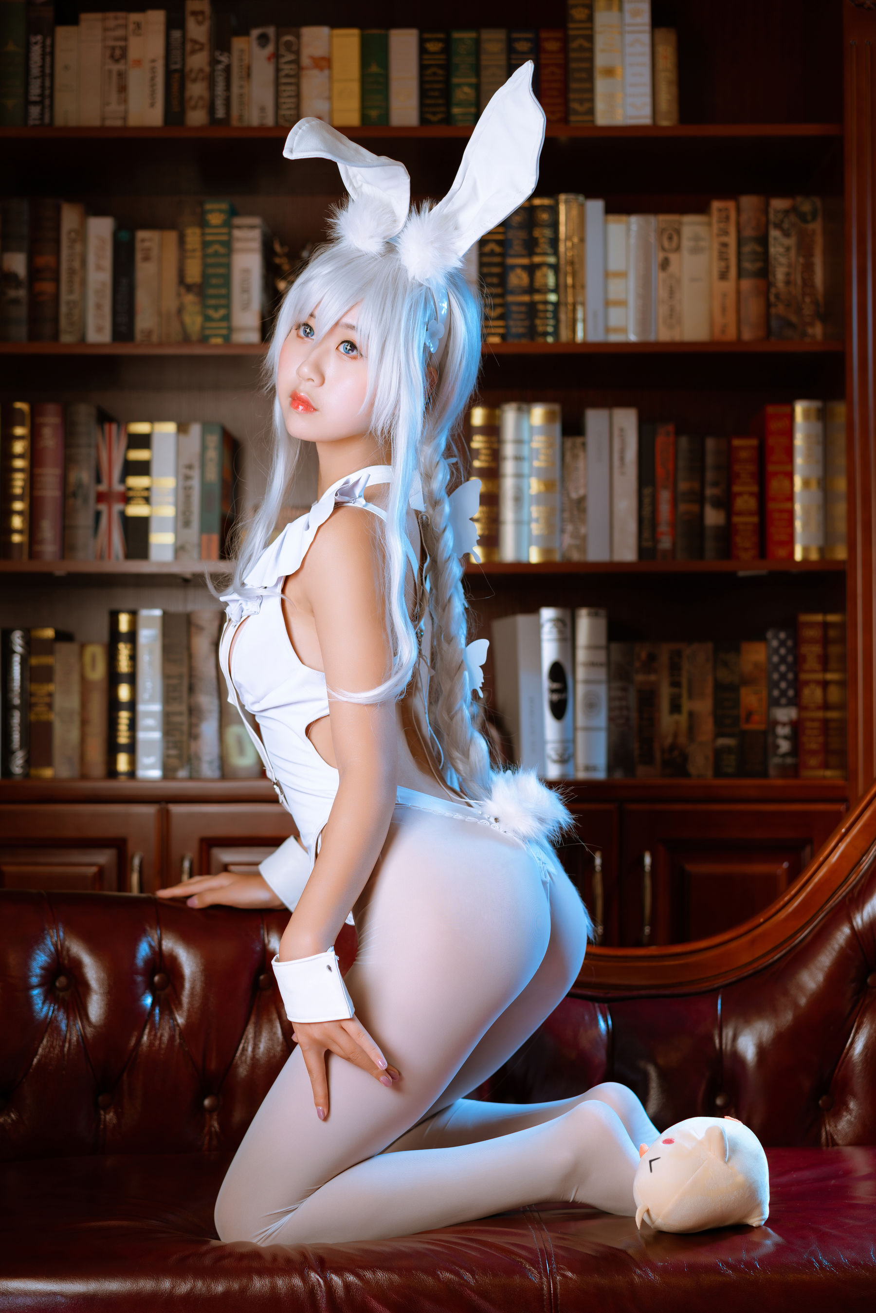 [福利COS] 阳光美少女萌芽儿o0 - 恶毒白兔