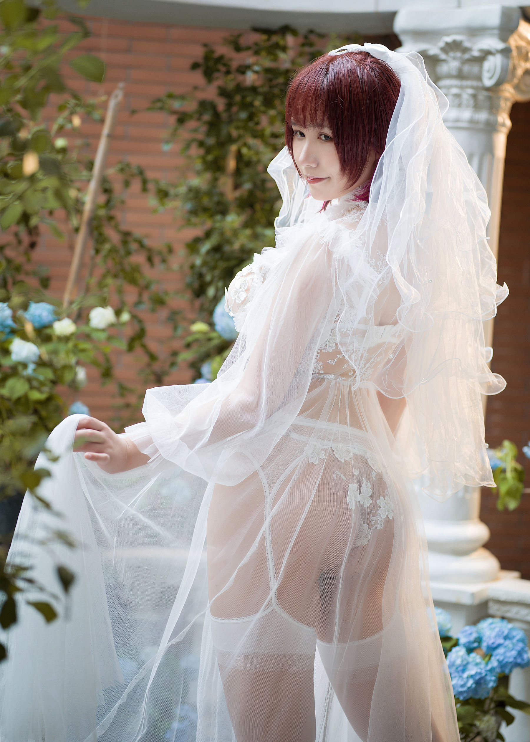 [福利COS] 麻花麻花酱 - 黑白婚纱