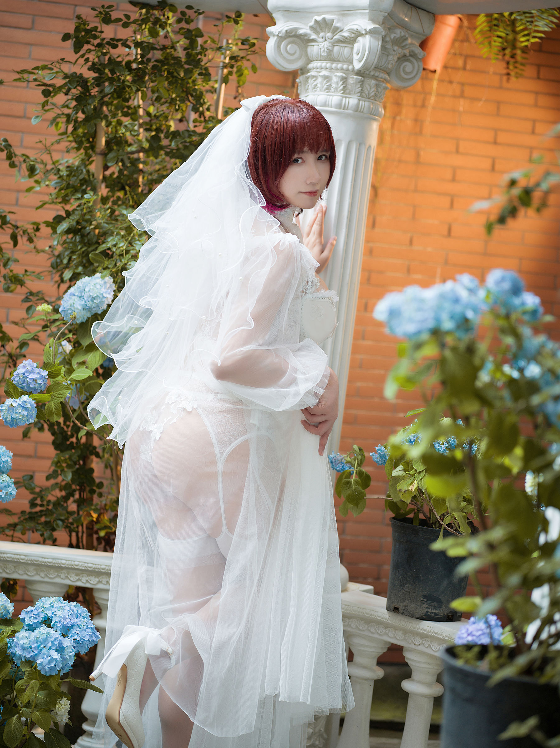 [福利COS] 麻花麻花酱 - 黑白婚纱