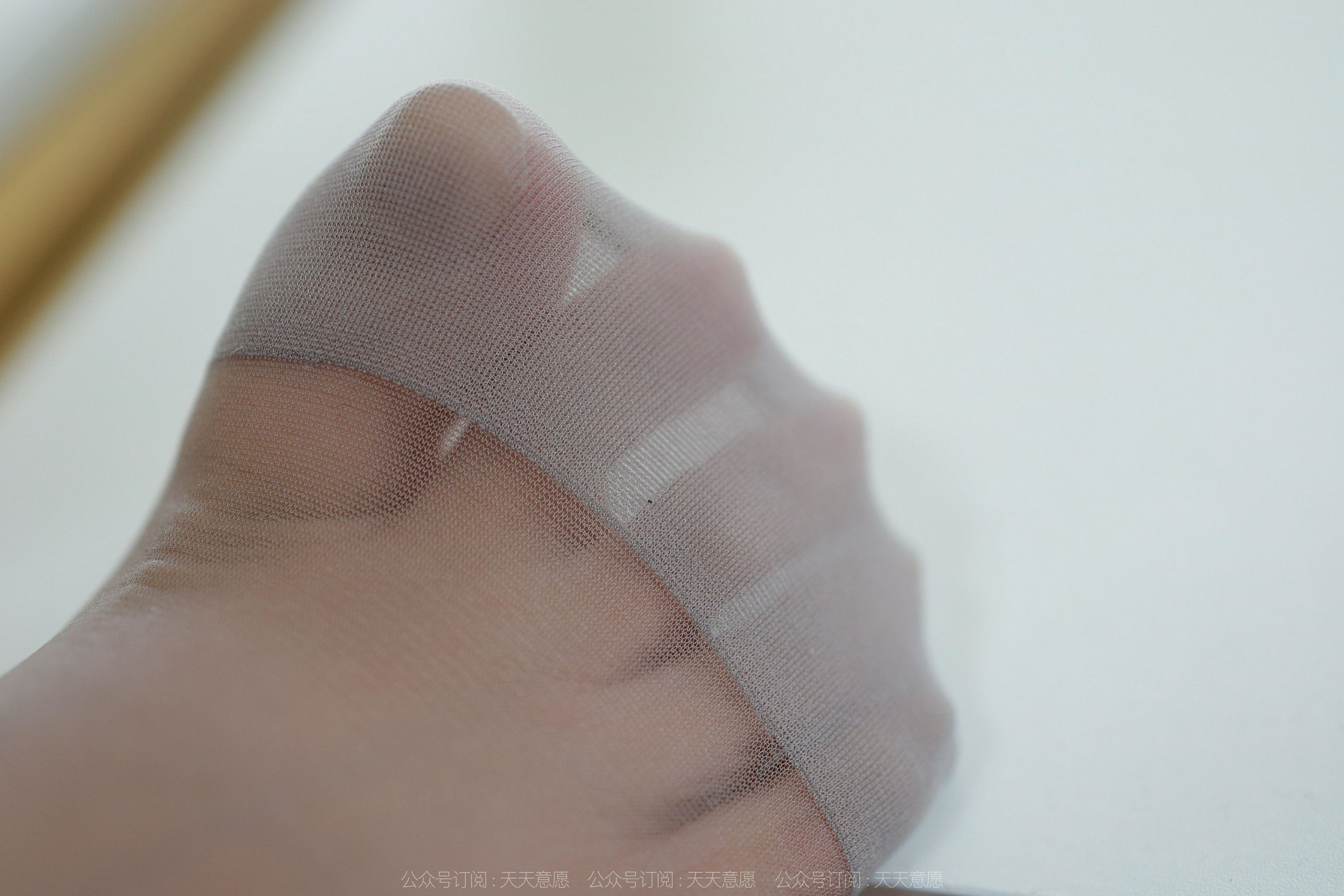 [IESS异思趣向]  模特：婉萍 《灰丝凉鞋》