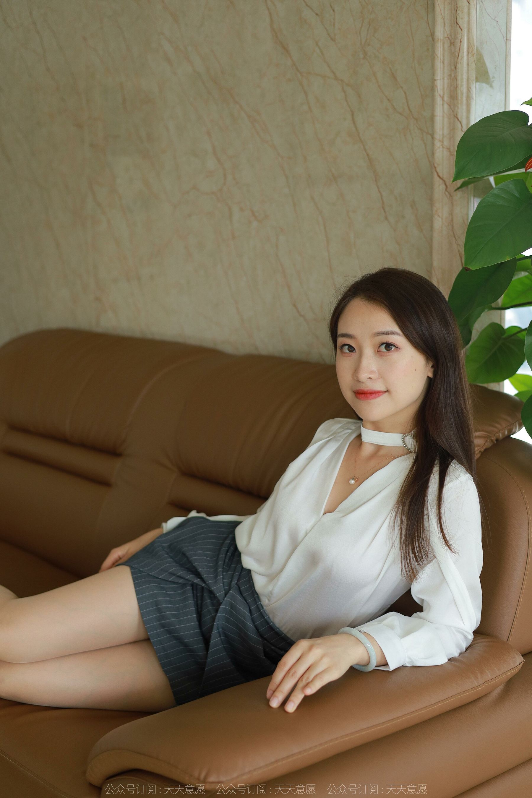 [IESS异思趣向]  模特：小婕 《美女接待员》