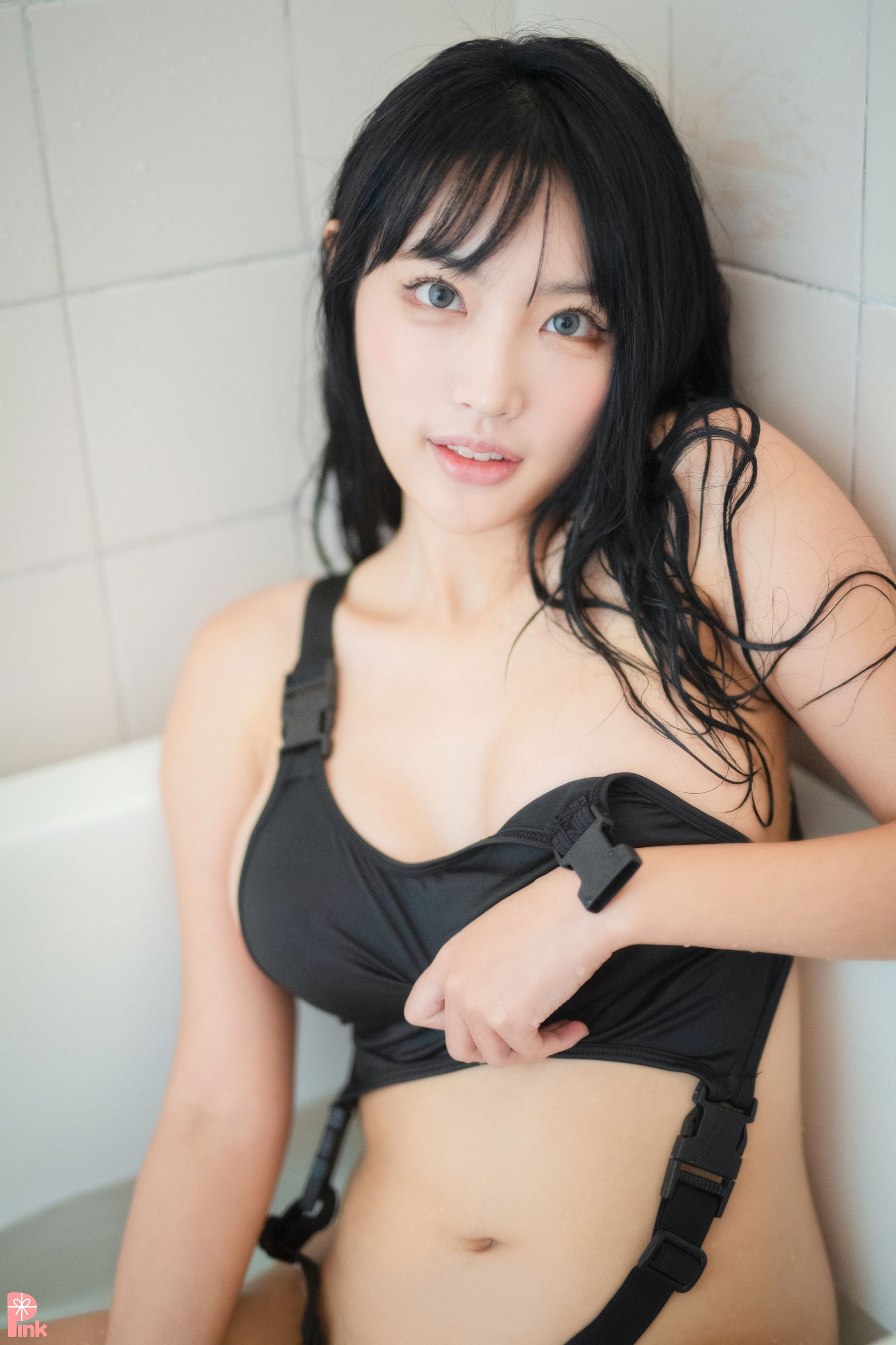 [PINK RIBBON]   Linda - G Bunny Girl + Swimsuit