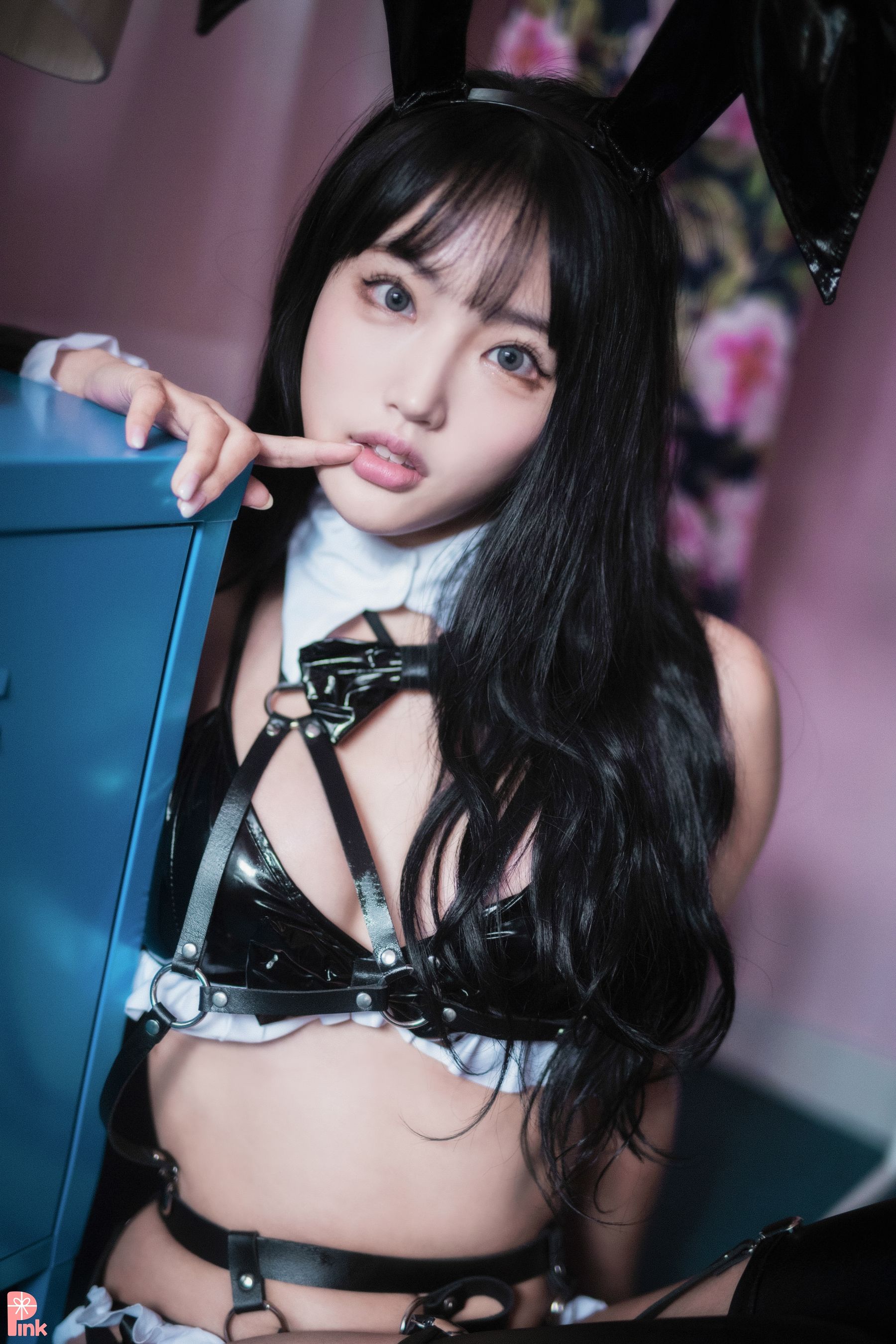 [PINK RIBBON]   Linda - G Bunny Girl + Swimsuit