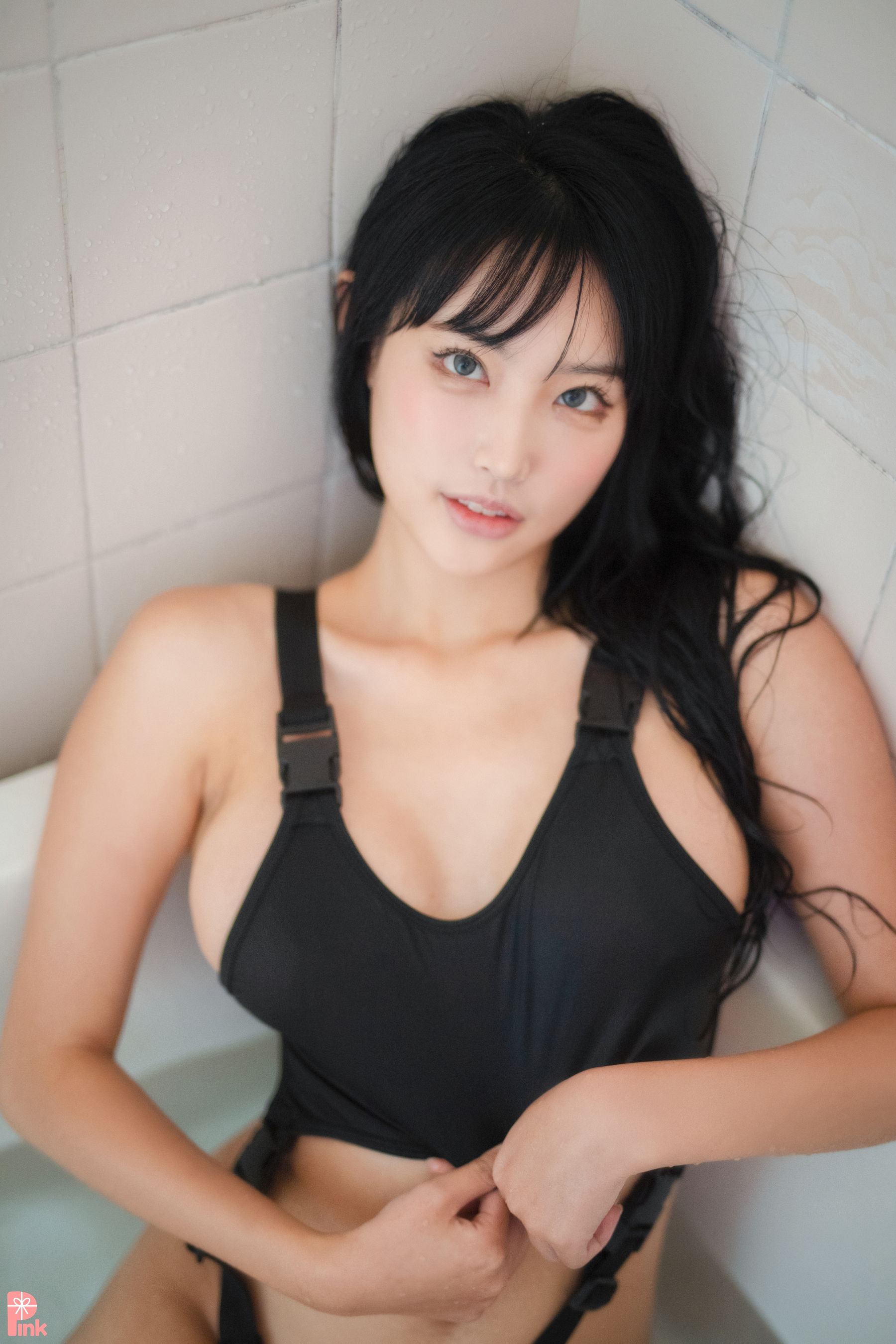 [PINK RIBBON]   Linda - G Bunny Girl + Swimsuit