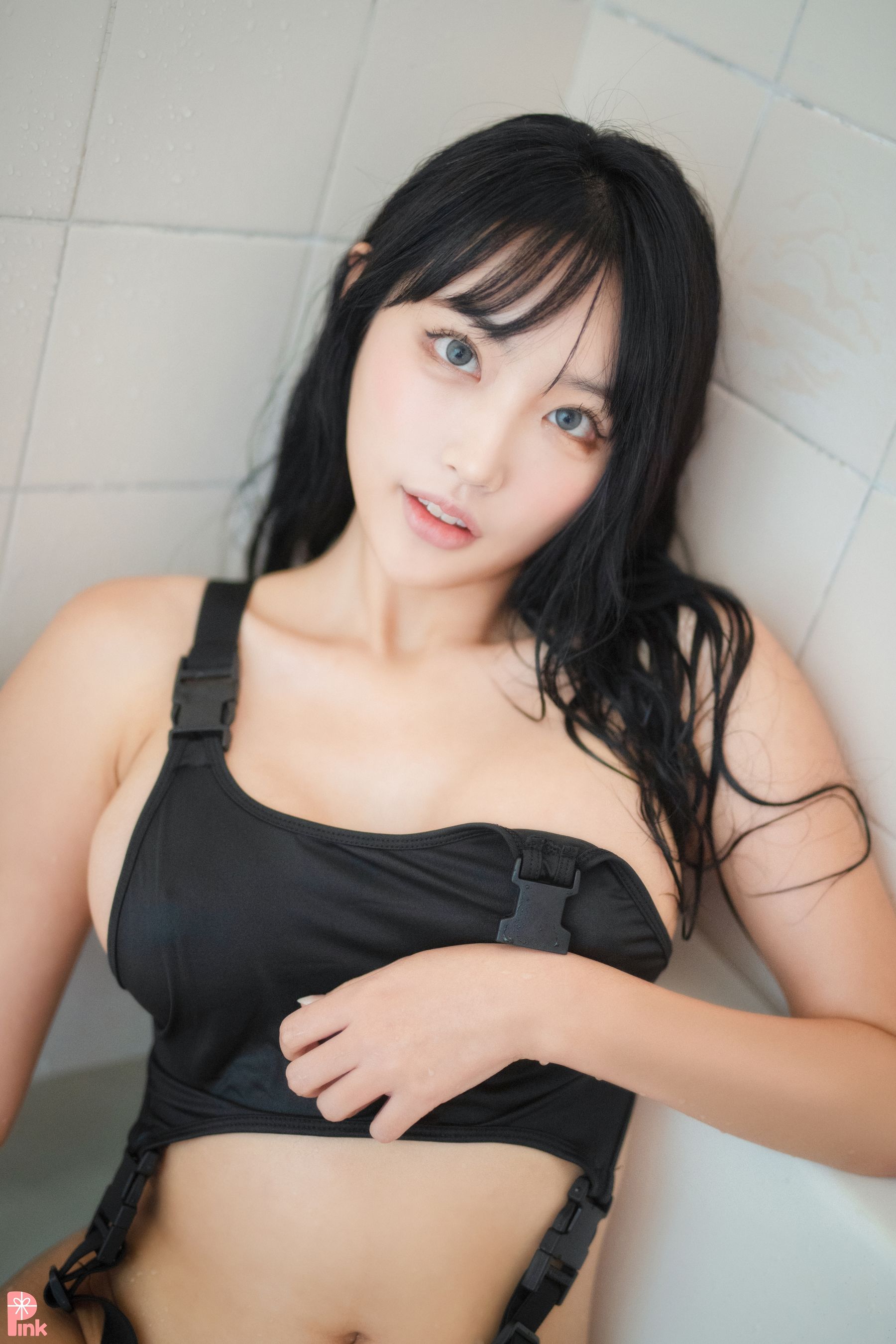 [PINK RIBBON]   Linda - G Bunny Girl + Swimsuit
