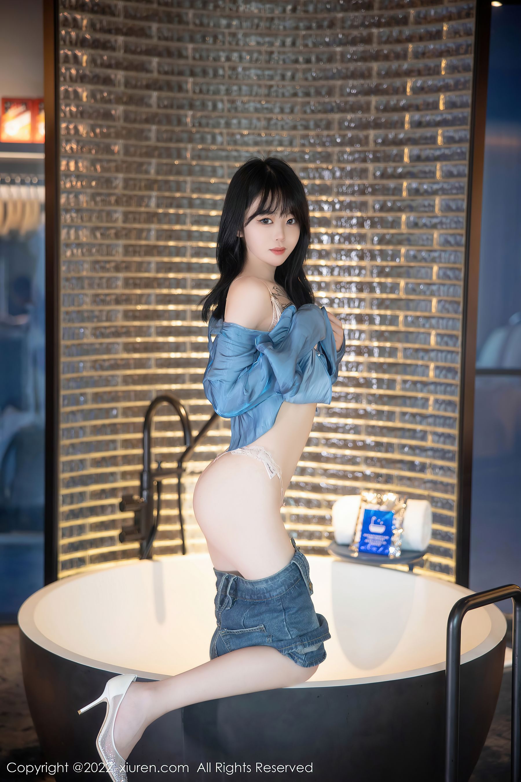 [秀人XiuRen] No.5662 奶瓶