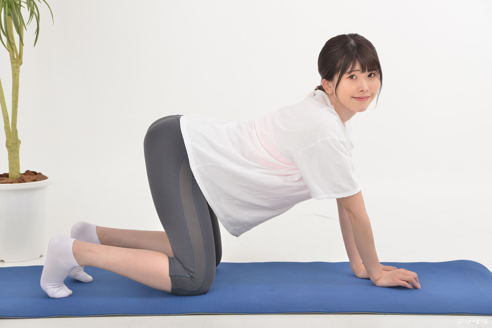 [Digi-Gra] Mirai Asumi 明日見未来 Photoset 04