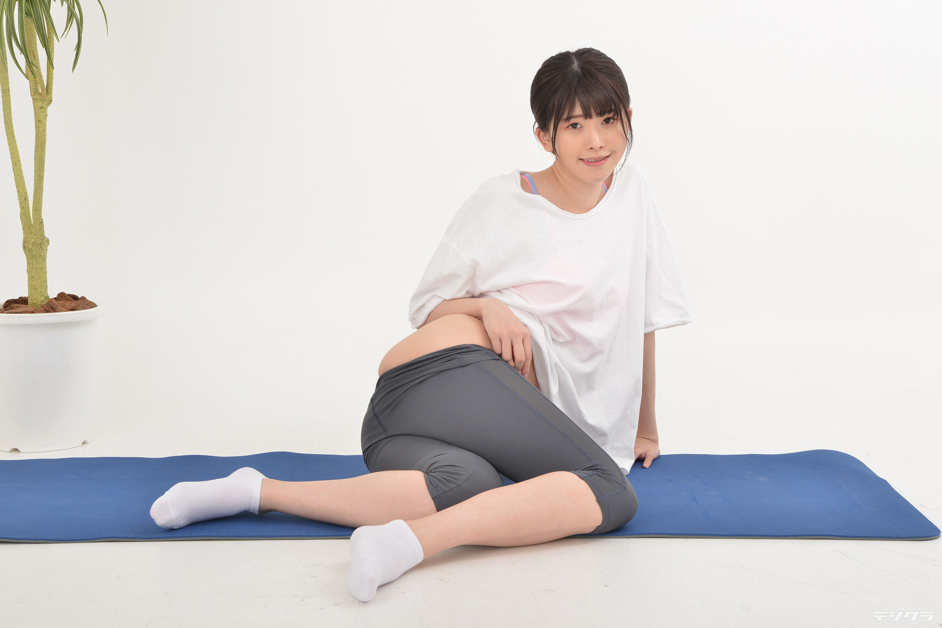[Digi-Gra] Mirai Asumi 明日見未来 Photoset 04