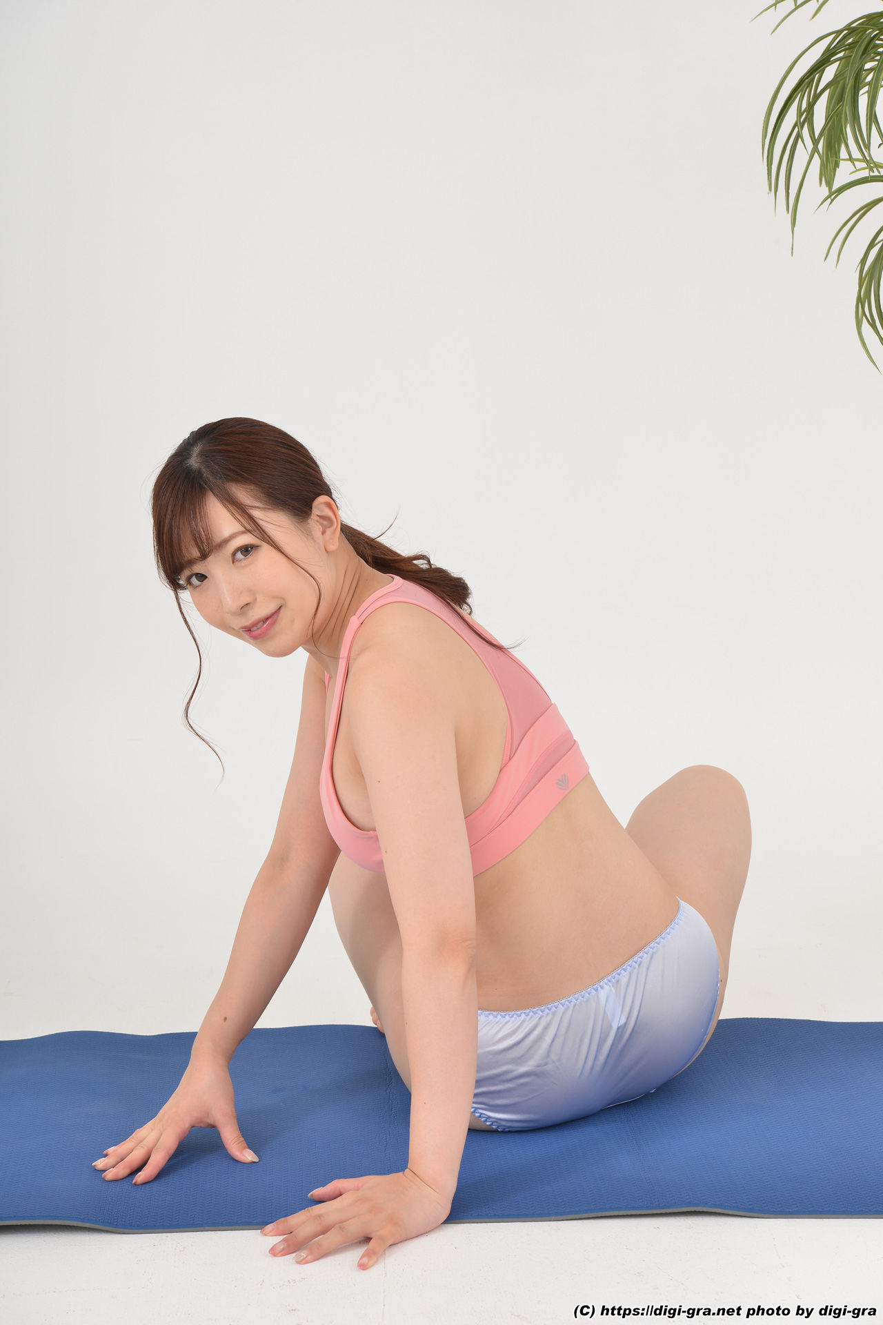 [Digi-Gra] Yu Hironaka 弘中優 Photoset 03
