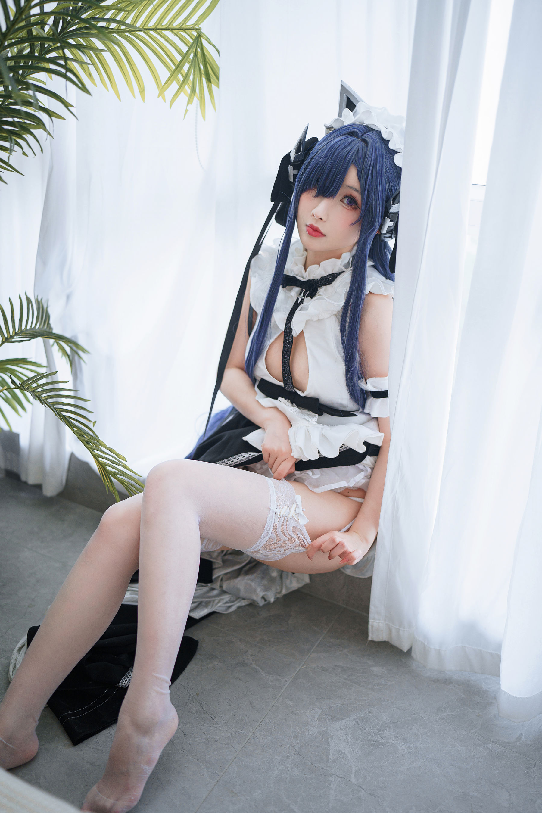[福利COS] COS福利rioko凉凉子(肉扣热热子) - 奥古斯特 女仆装