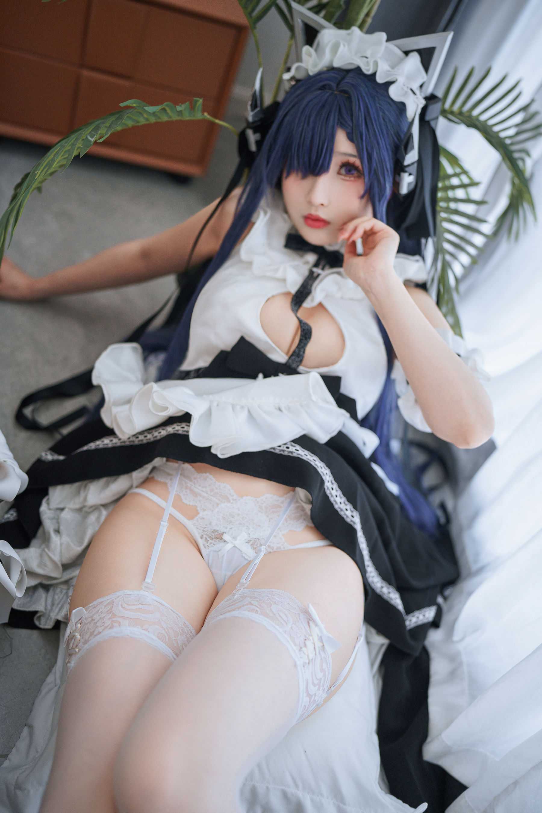 [福利COS] COS福利rioko凉凉子(肉扣热热子) - 奥古斯特 女仆装