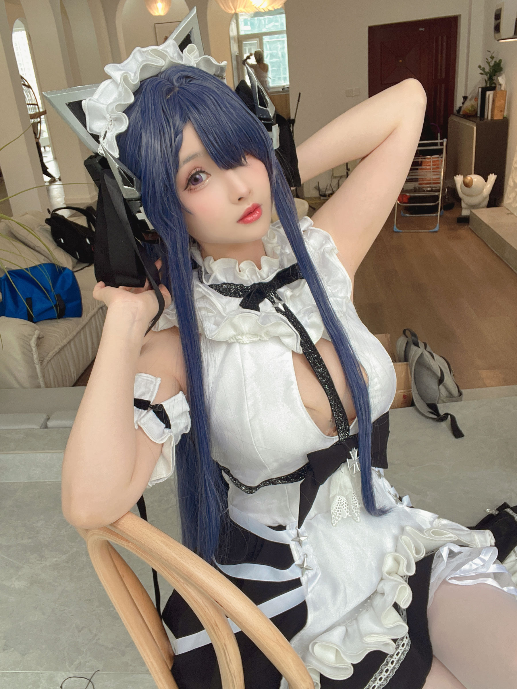 [福利COS] COS福利rioko凉凉子(肉扣热热子) - 奥古斯特 女仆装