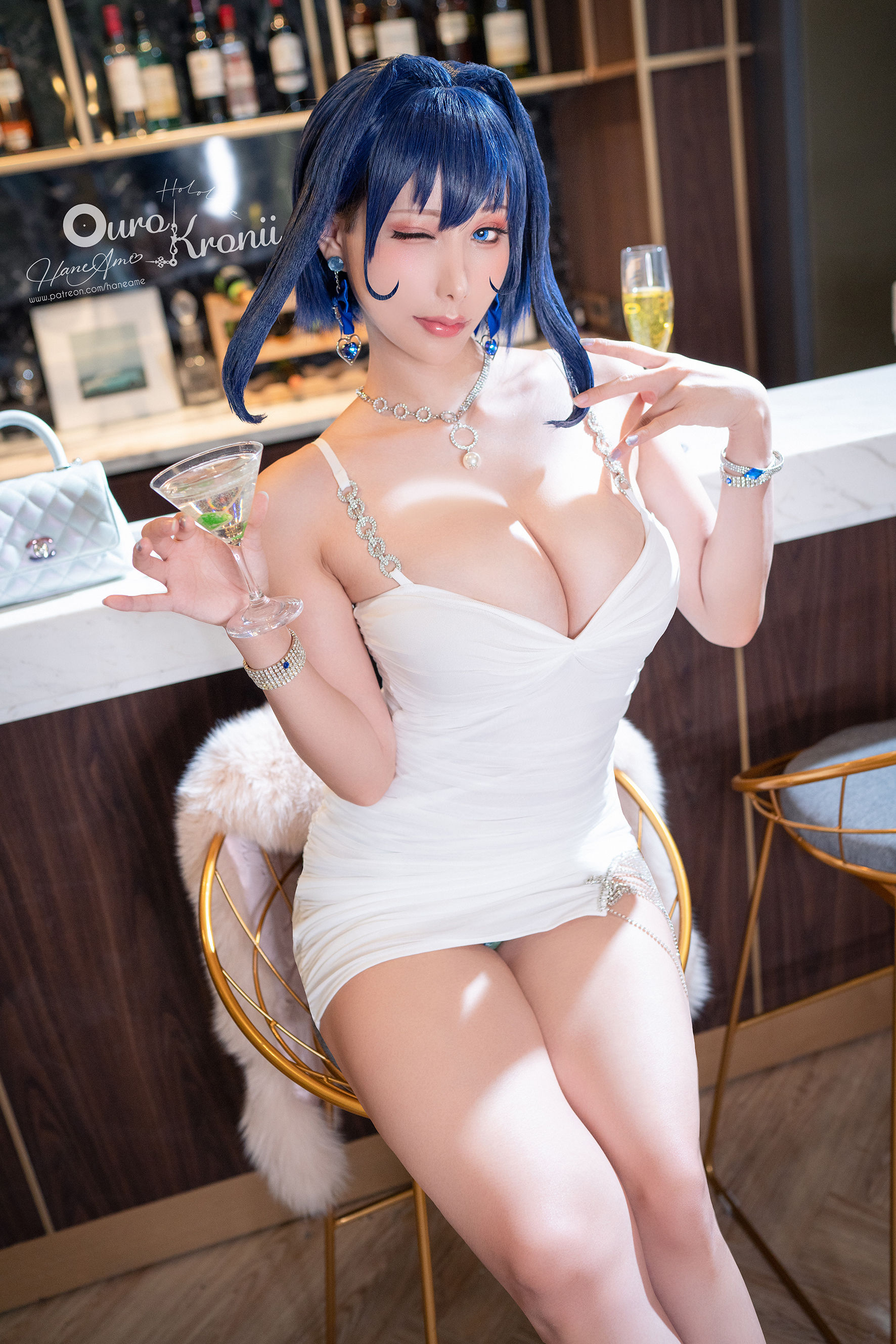 [福利COS] Hane Ame 雨波写真 - Hololive Kronii 時間 Gown