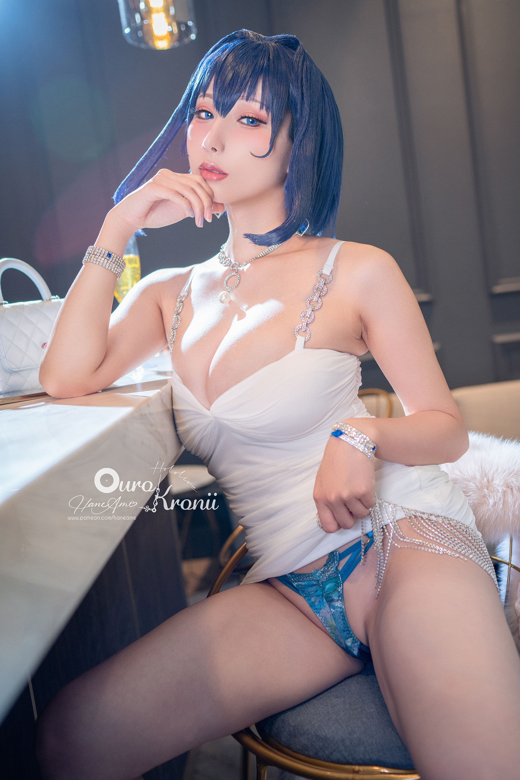 [福利COS] Hane Ame 雨波写真 - Hololive Kronii 時間 Gown